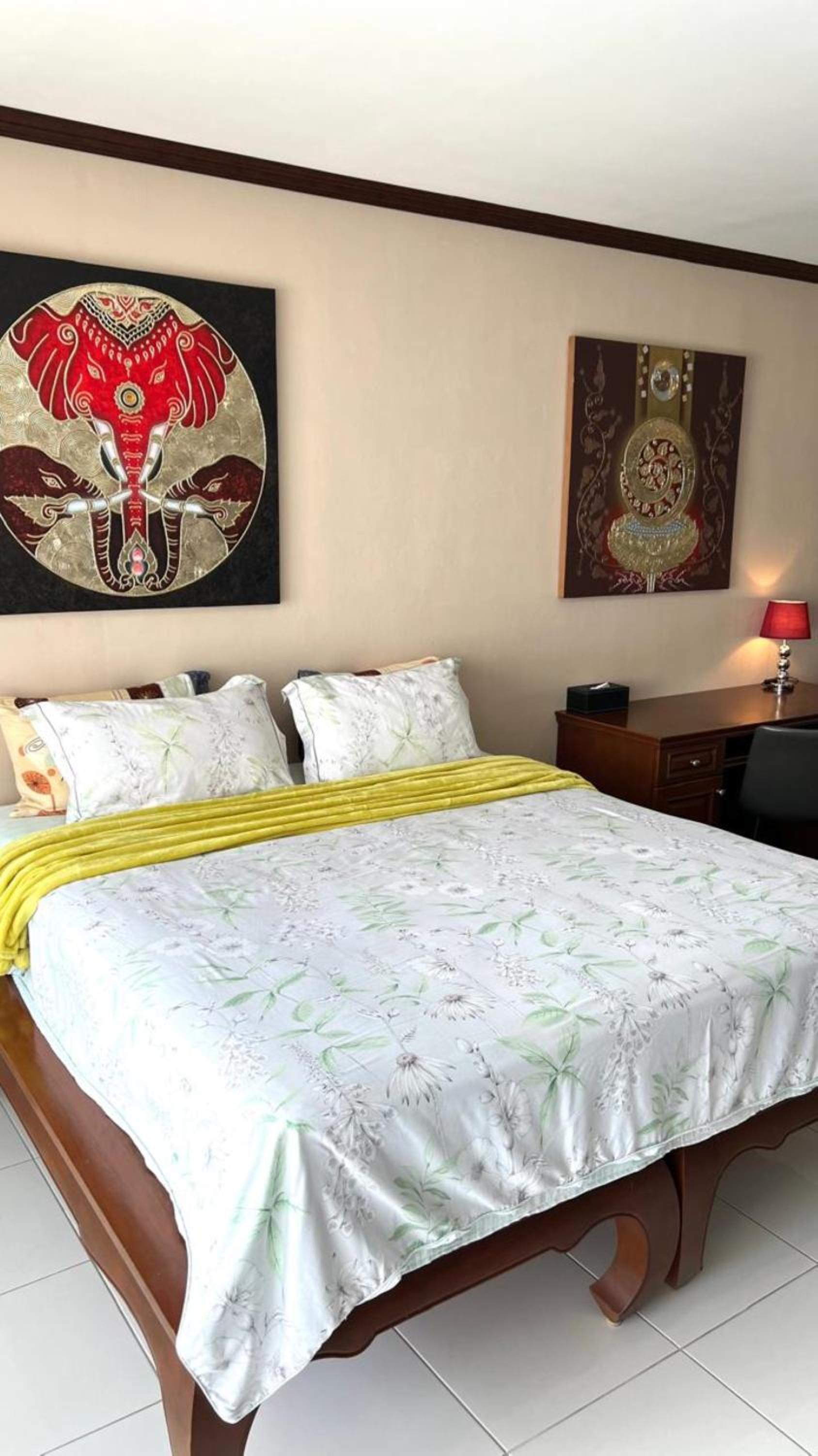 Studio Apartment with Sea View