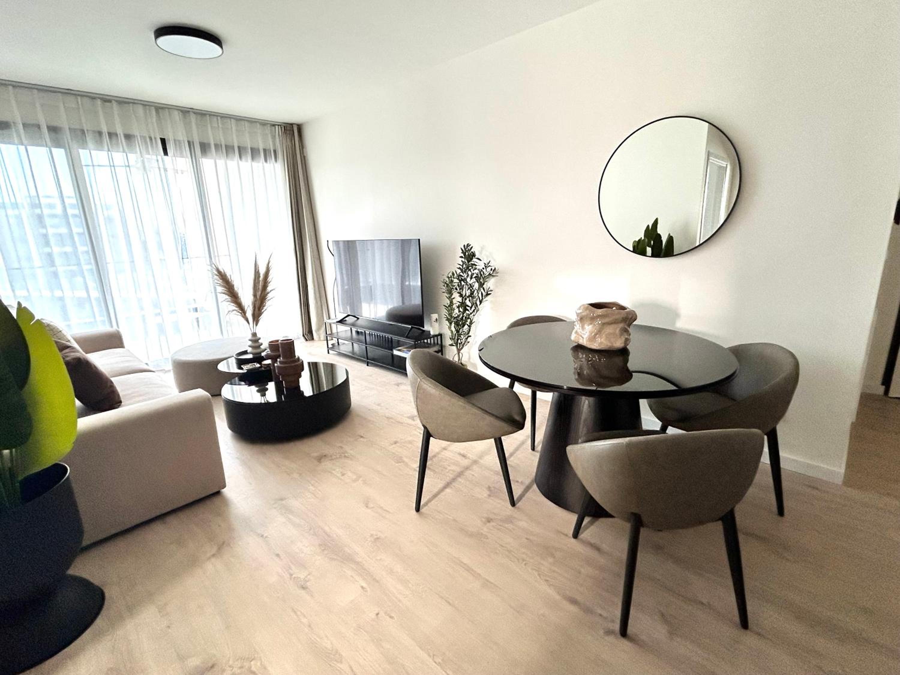 One-Bedroom Apartment with Balcony