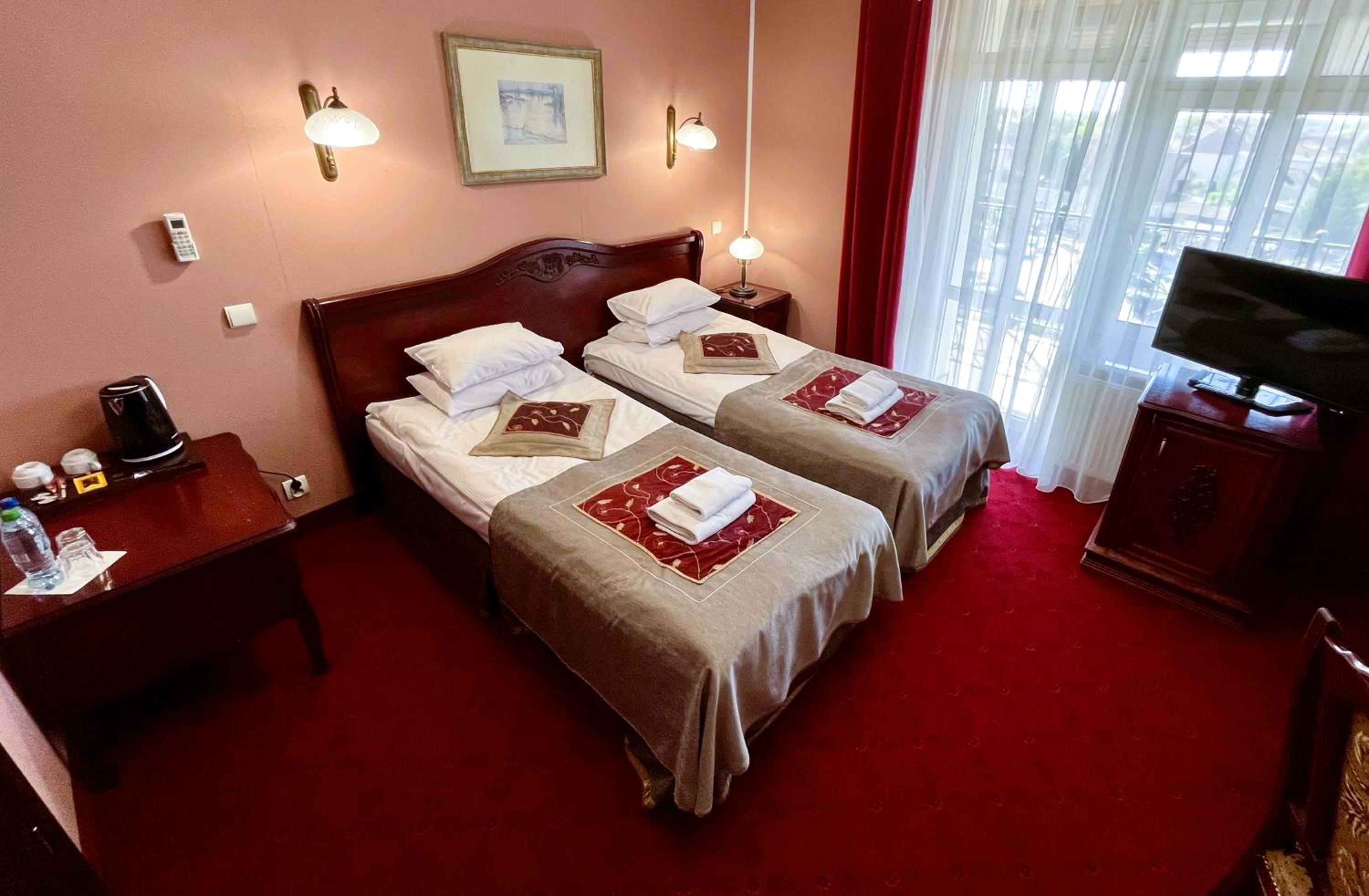 Twin Room - Photo 33