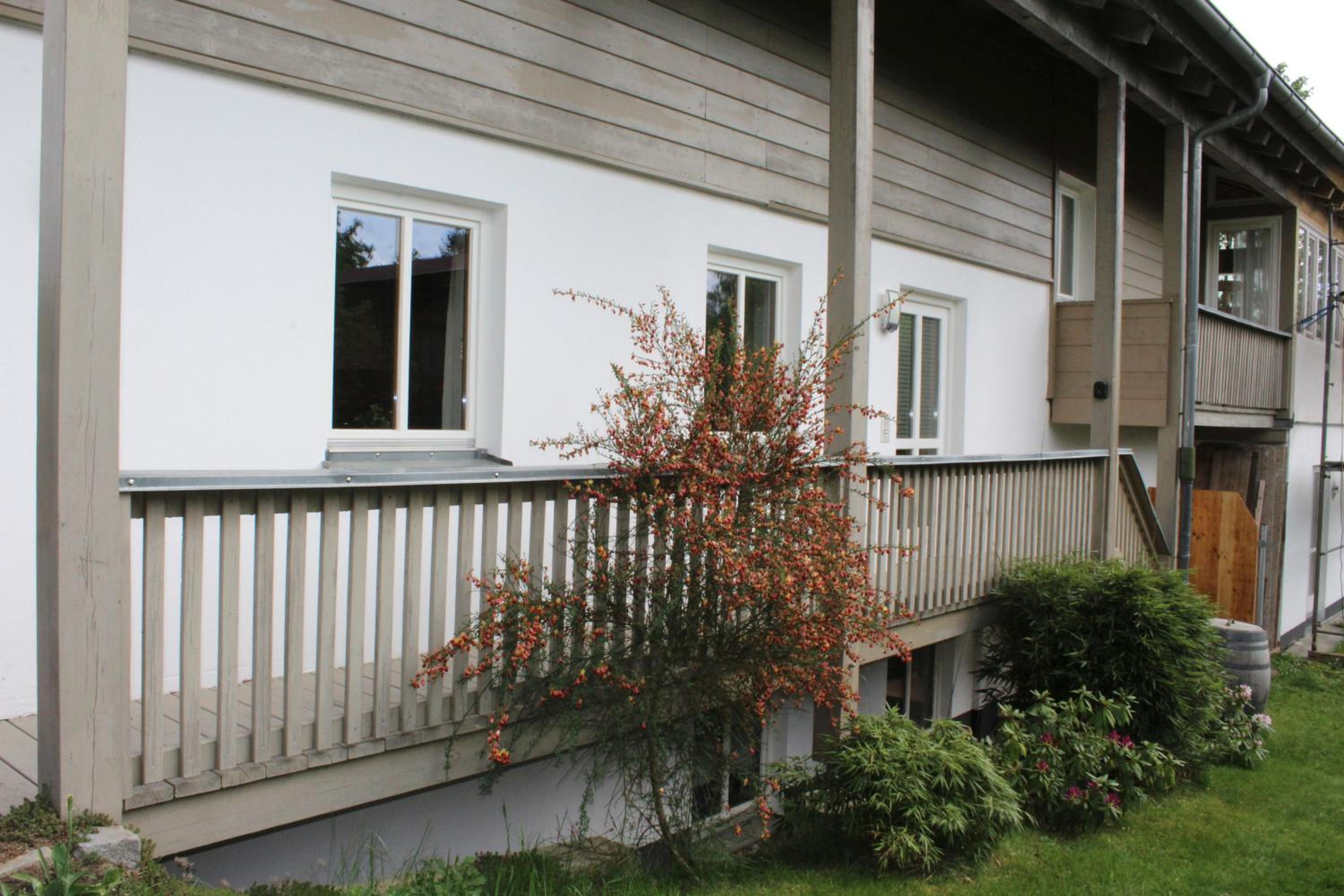 Two-Bedroom Apartment with Mountain View photo 2