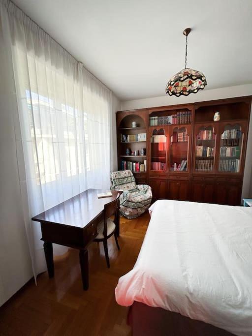 Two-Bedroom Apartment with Terrace photo 2