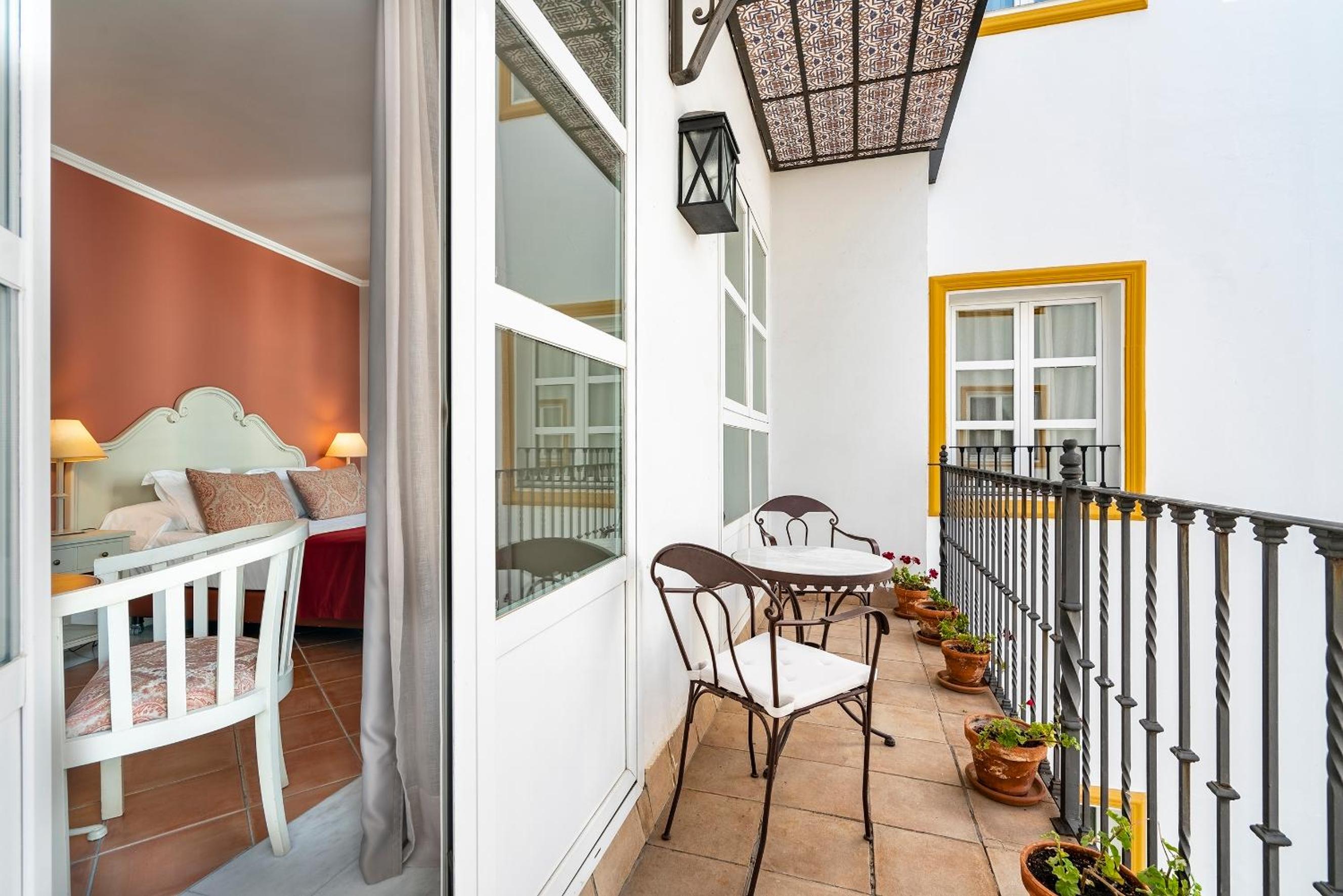 Vincci Room with Balcony - Photo 2