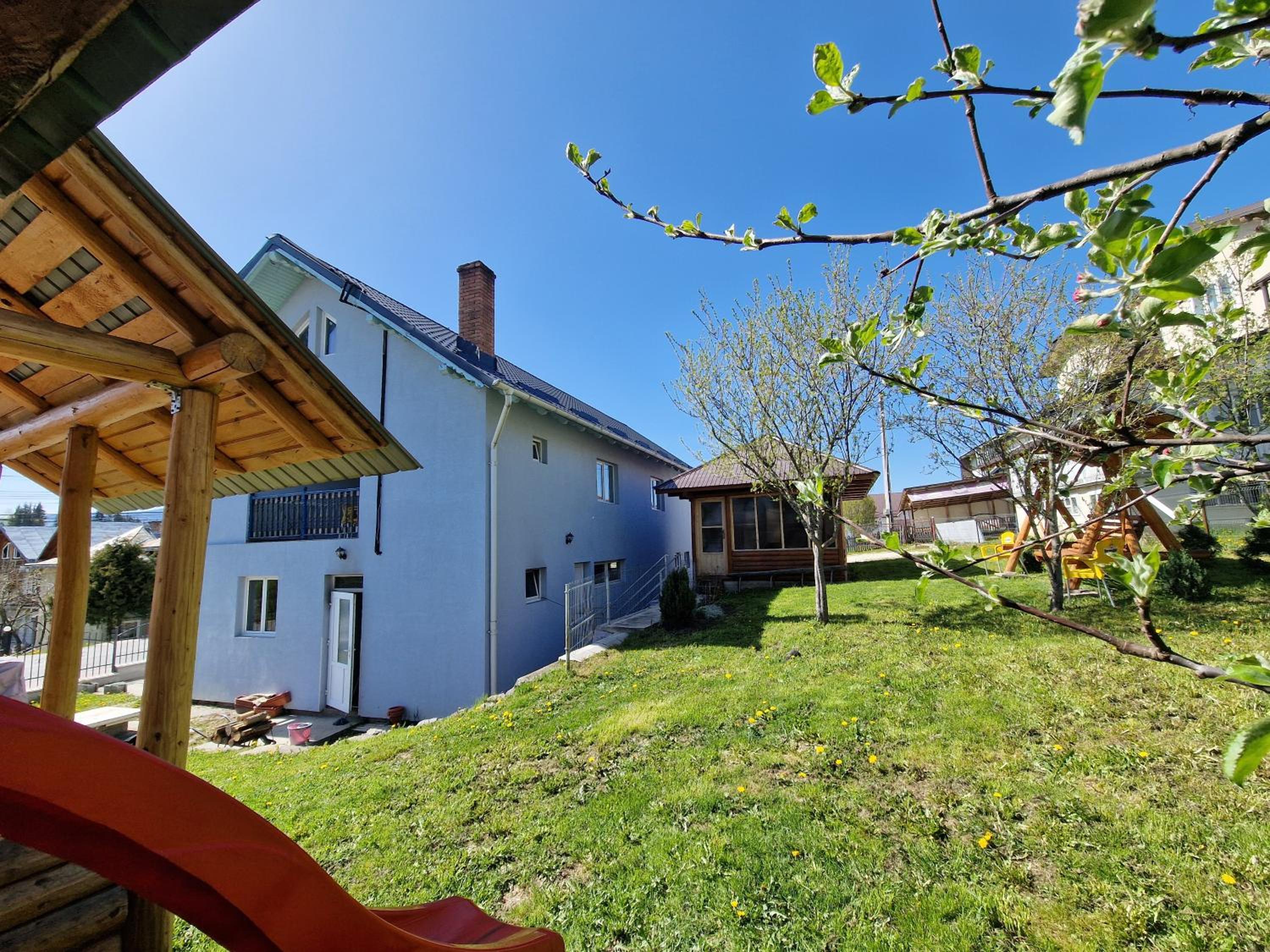 Four-Bedroom Vacation Home photo 2