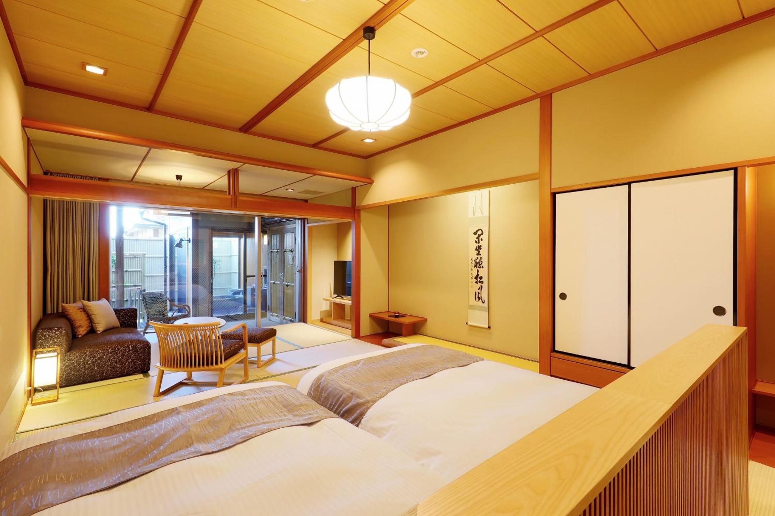 Japanese-Style Room With Private Hot Spring Bath - Breakfast And Restaurant Dinner Included