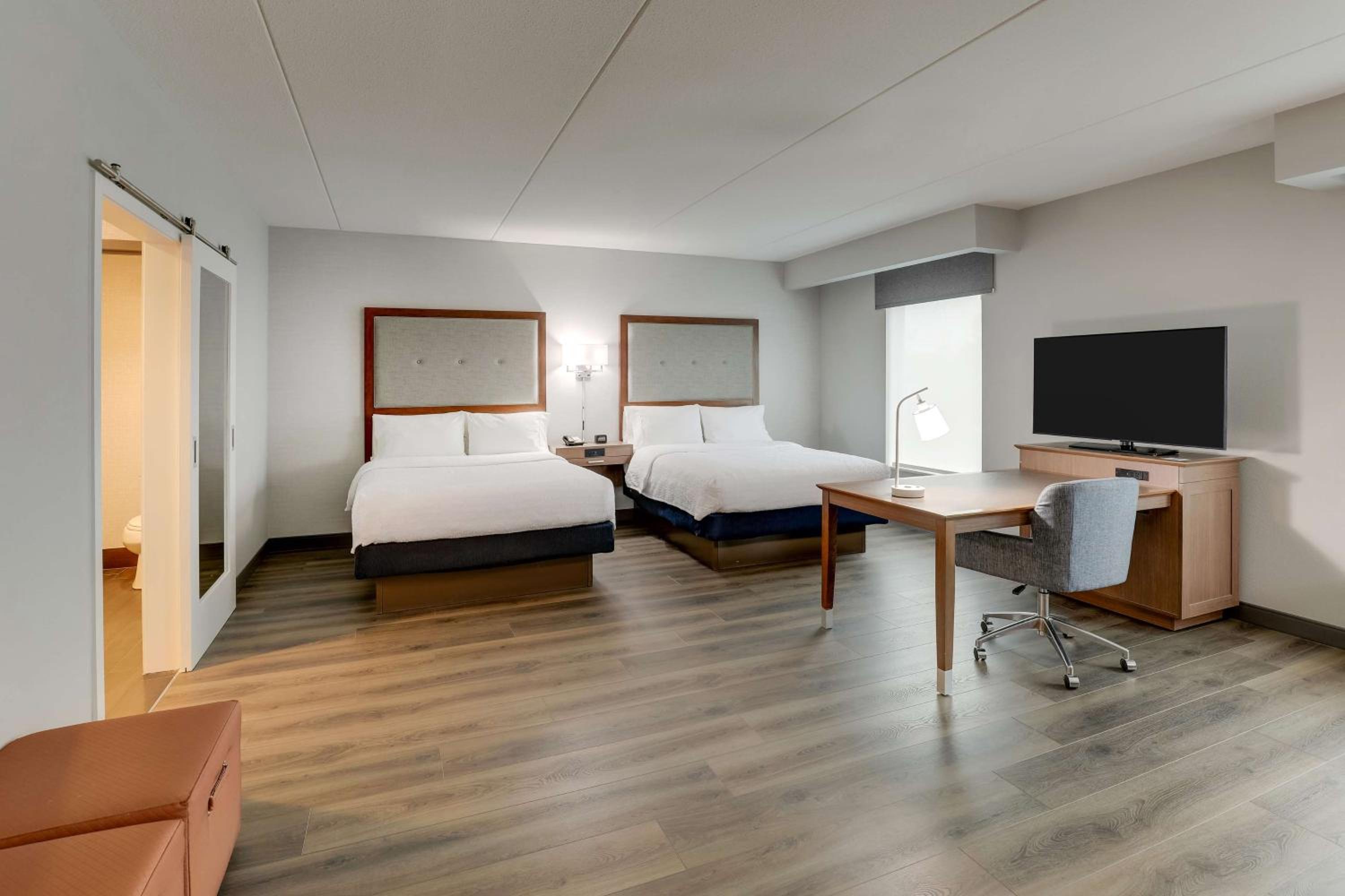 Queen Room with Two Queen Beds and City View
