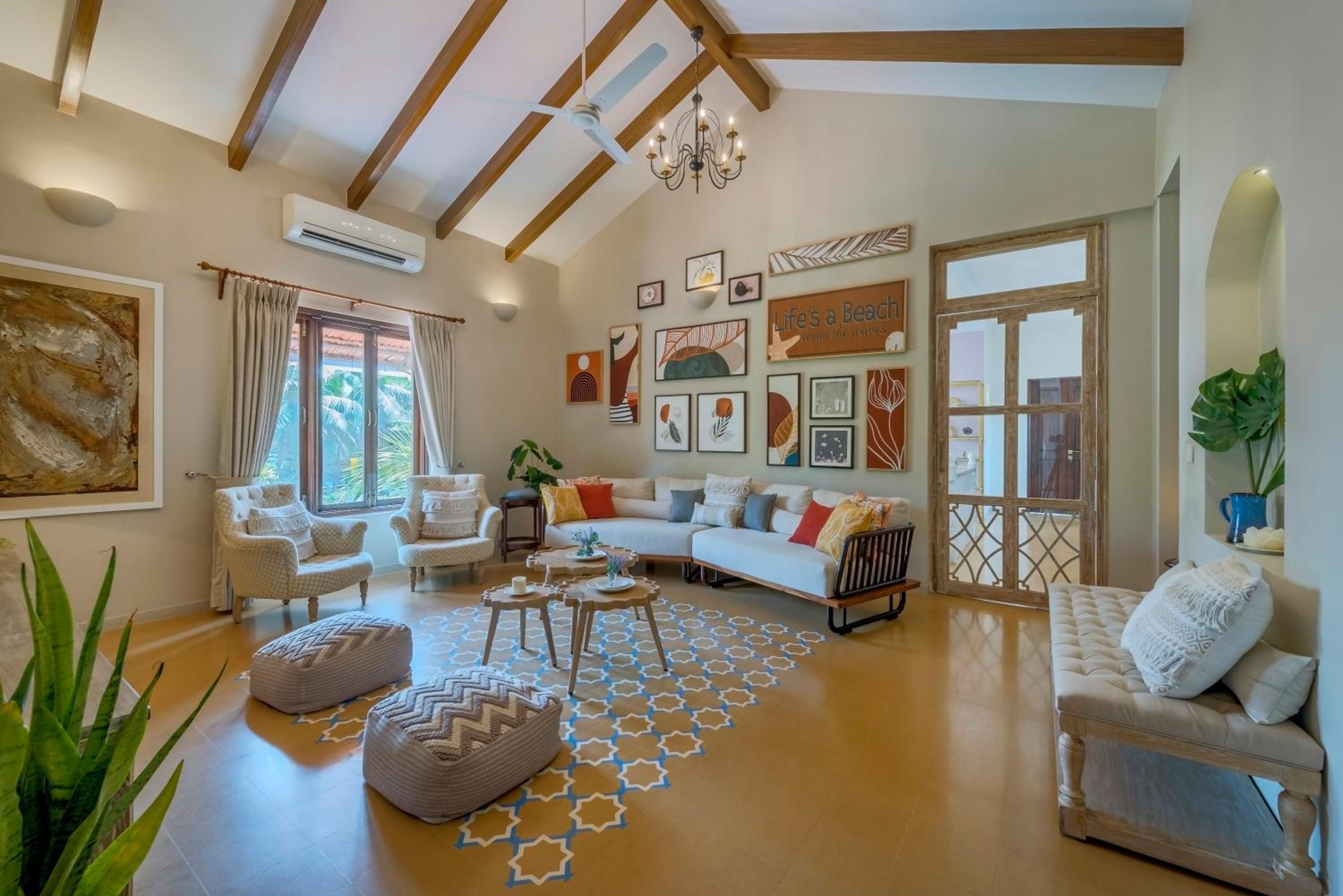 Villa photo 1