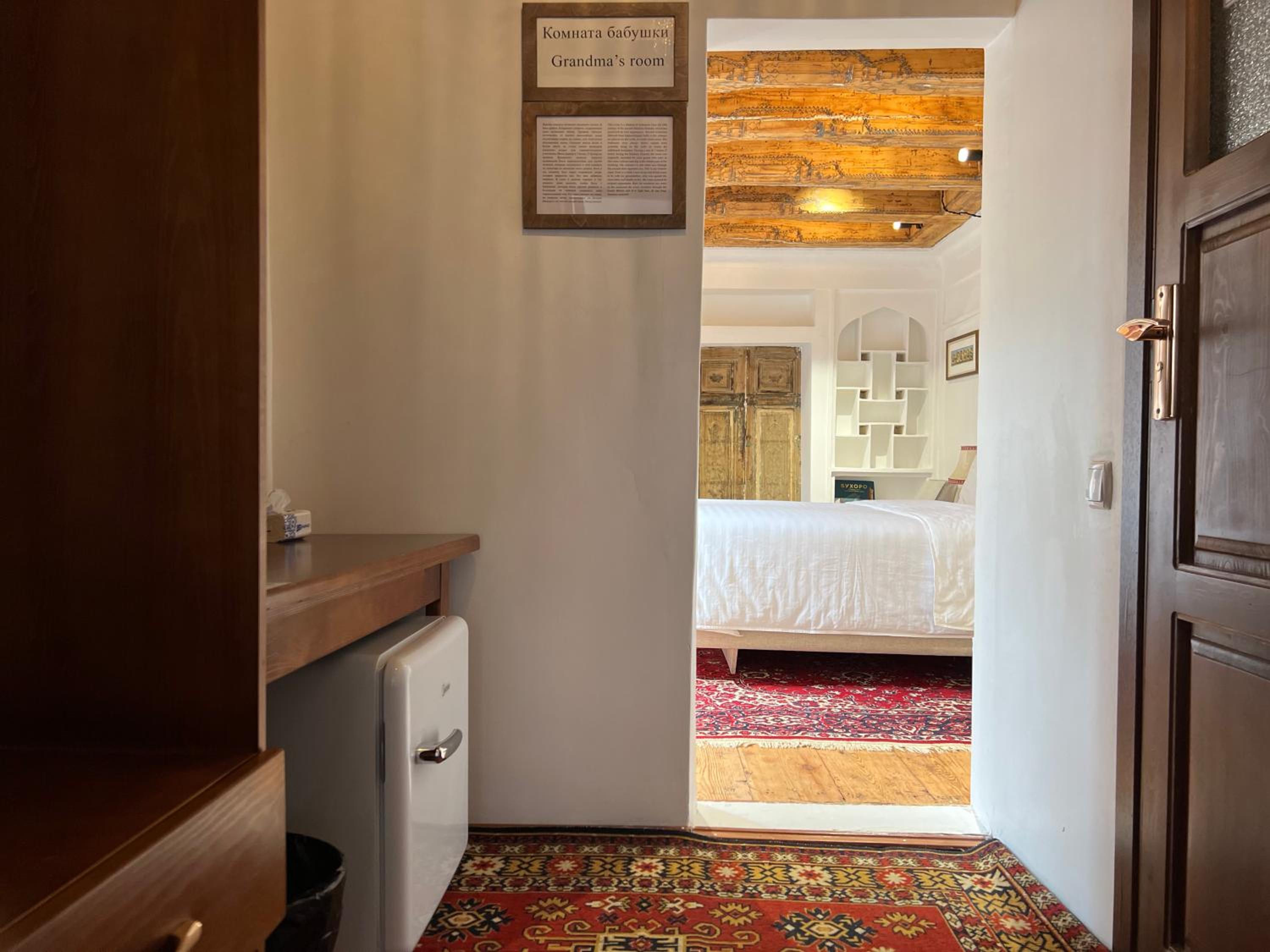 Deluxe Suite with Private Patio photo 3