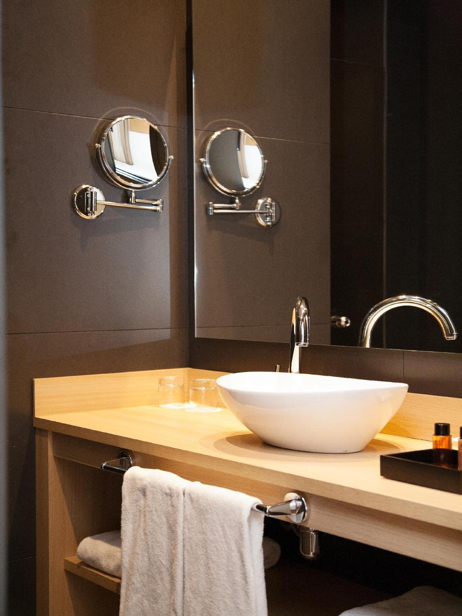 Deluxe Double Room with Spa Bath photo 2
