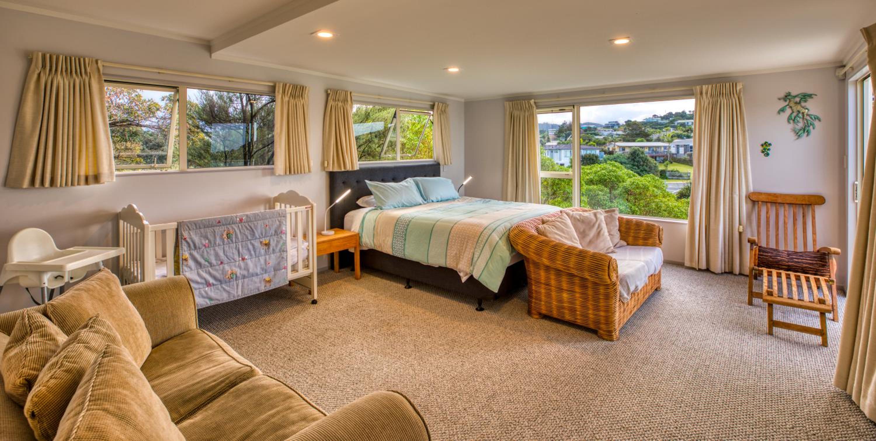 Four-Bedroom House photo 1
