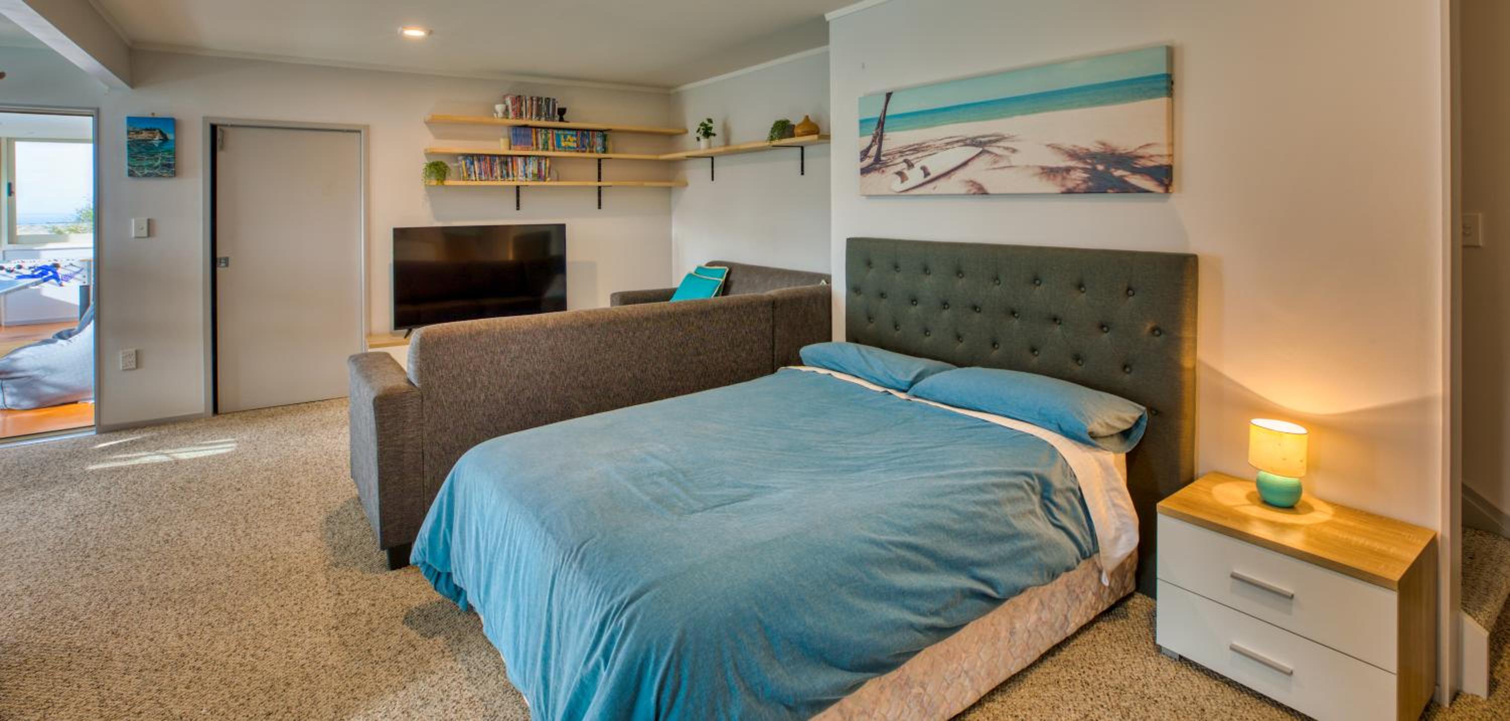 Four-Bedroom House photo 3