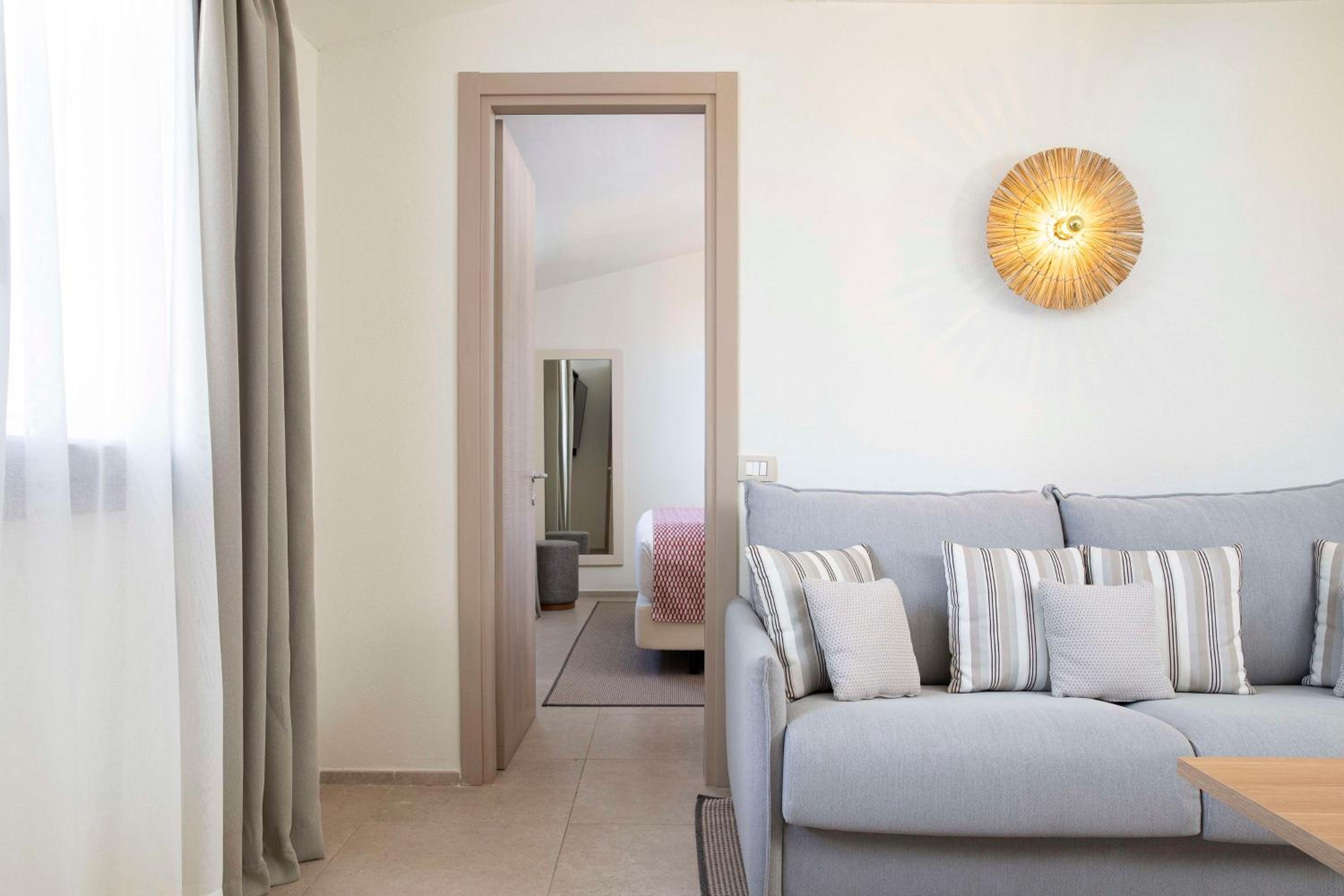 One-Bedroom King Suite