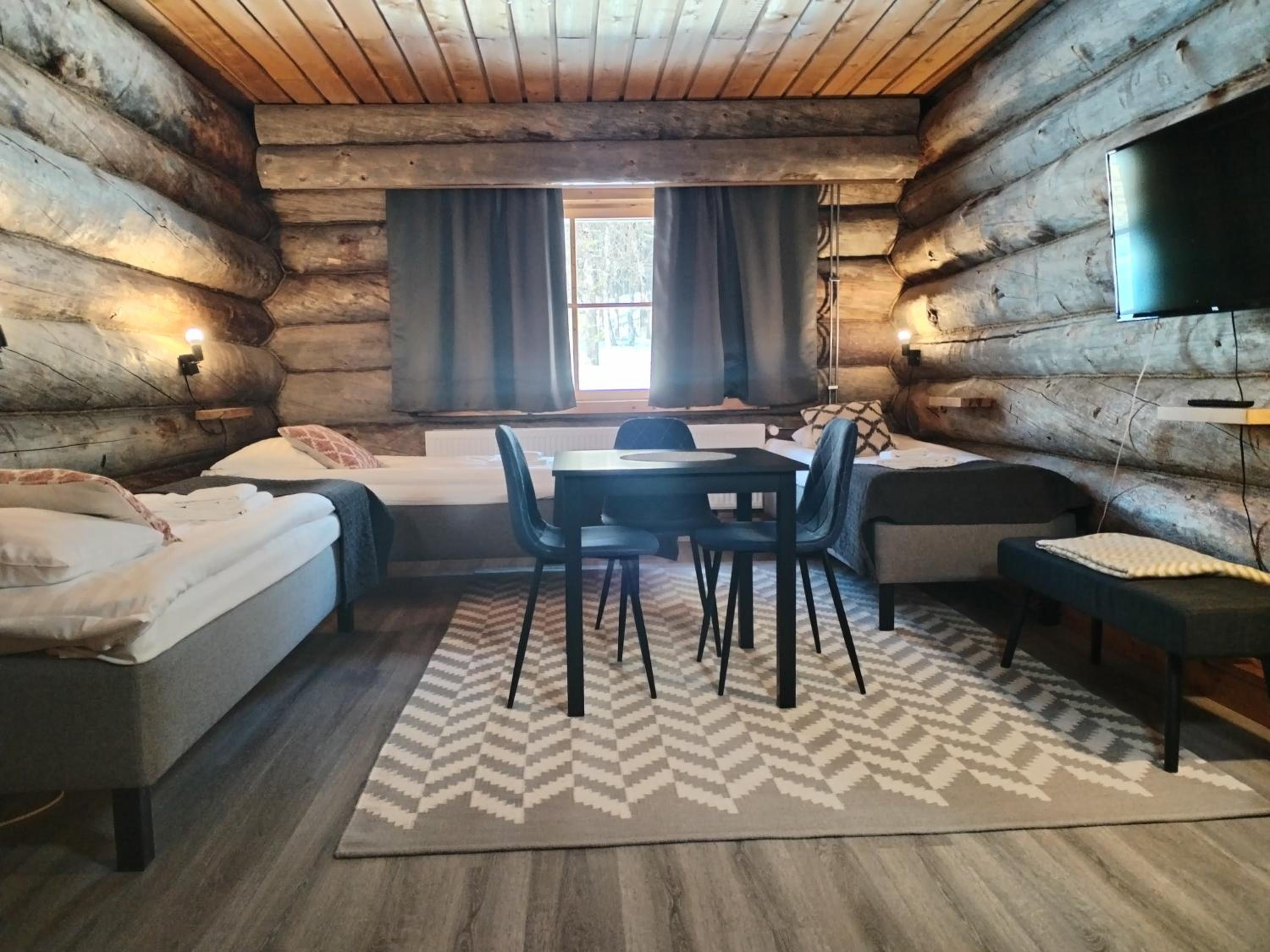 Triple Room with Shared Bathroom photo 2