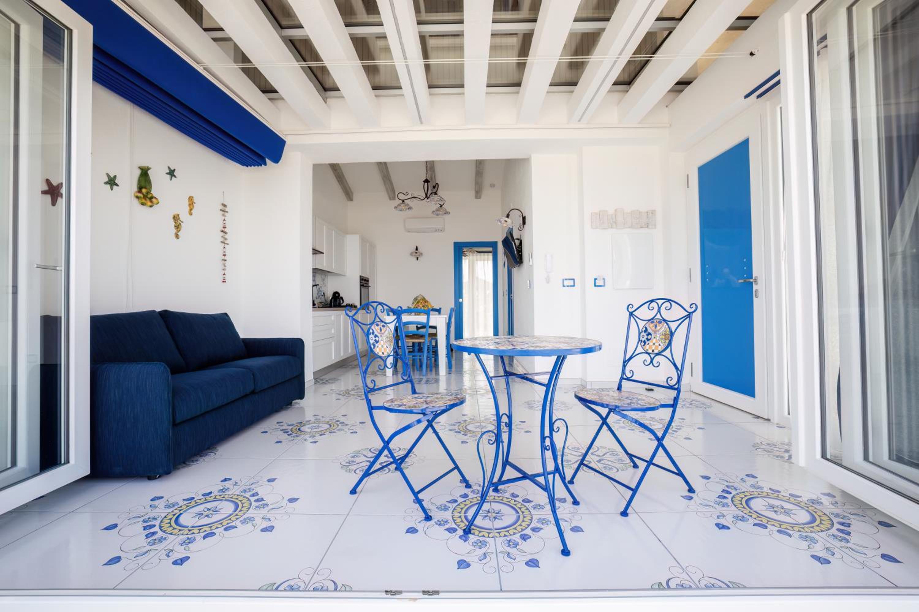 Apartment with Sea View - Photo 18