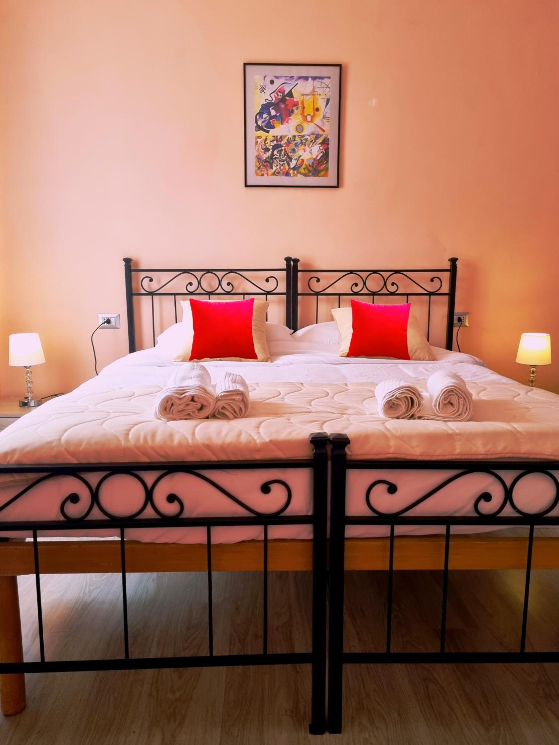 Deluxe Room - Photo 6
