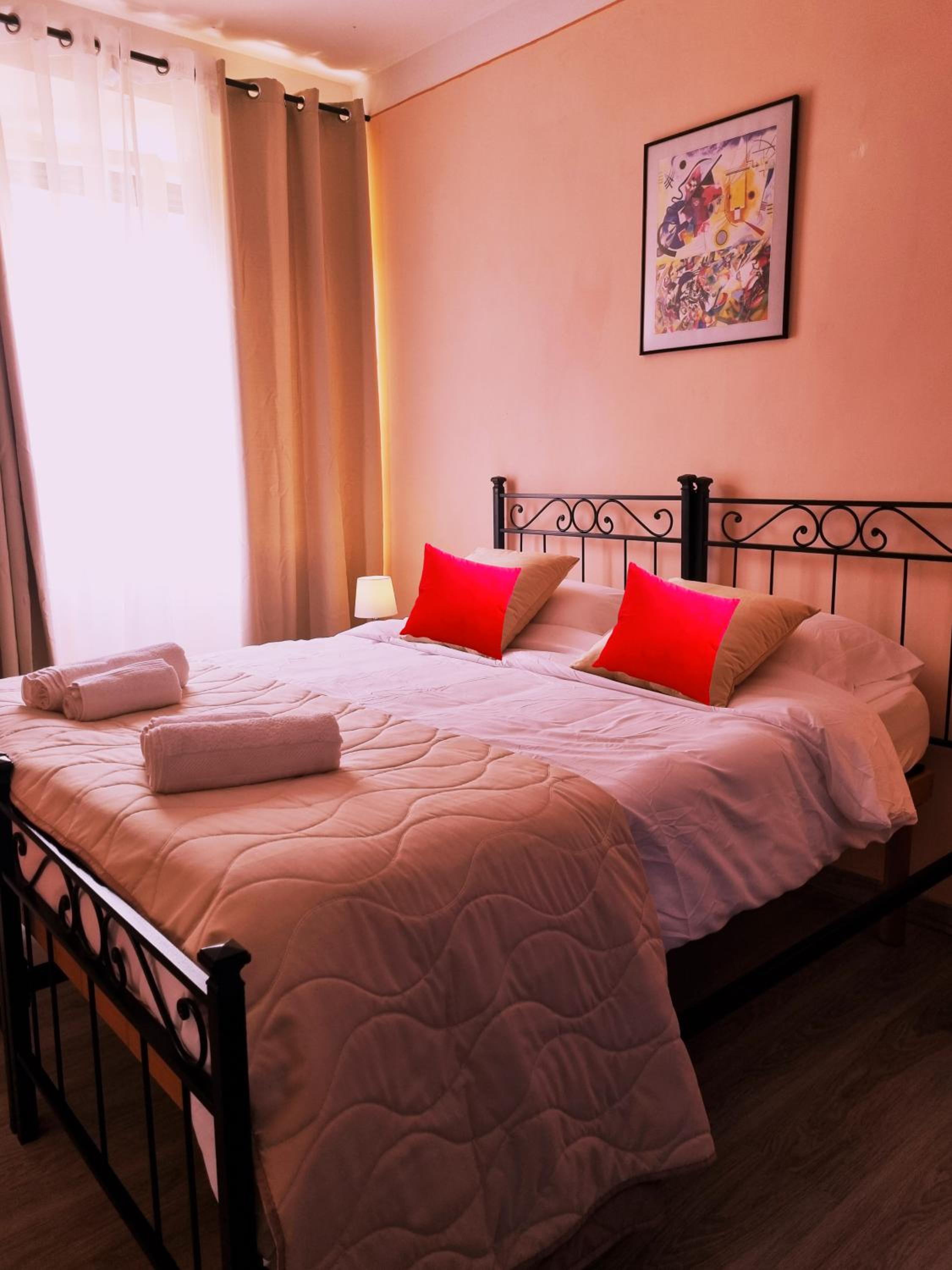 Deluxe Room - Photo 7