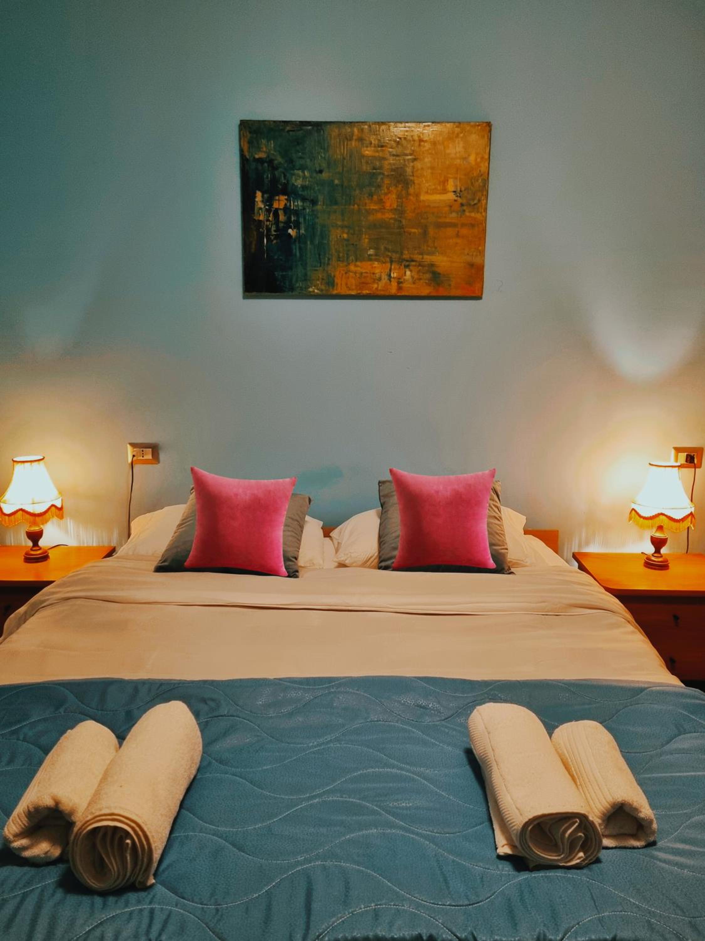 Double Room - Photo 7