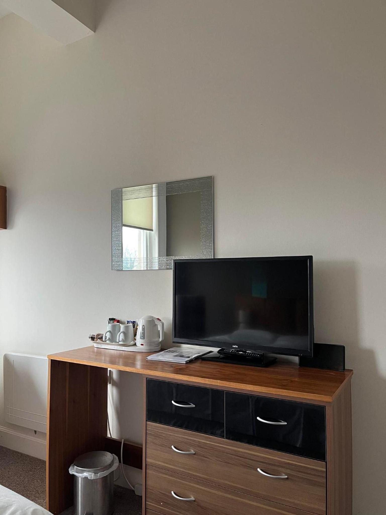 Double Room - Photo 6