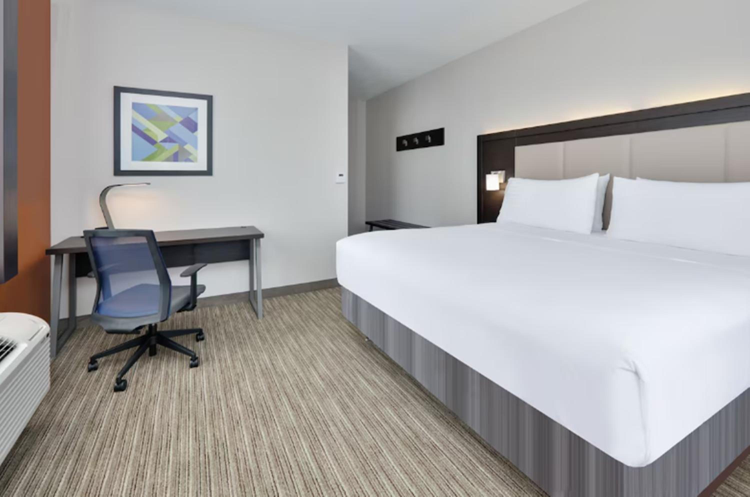 Suite with Two Queen Beds - Photo 1
