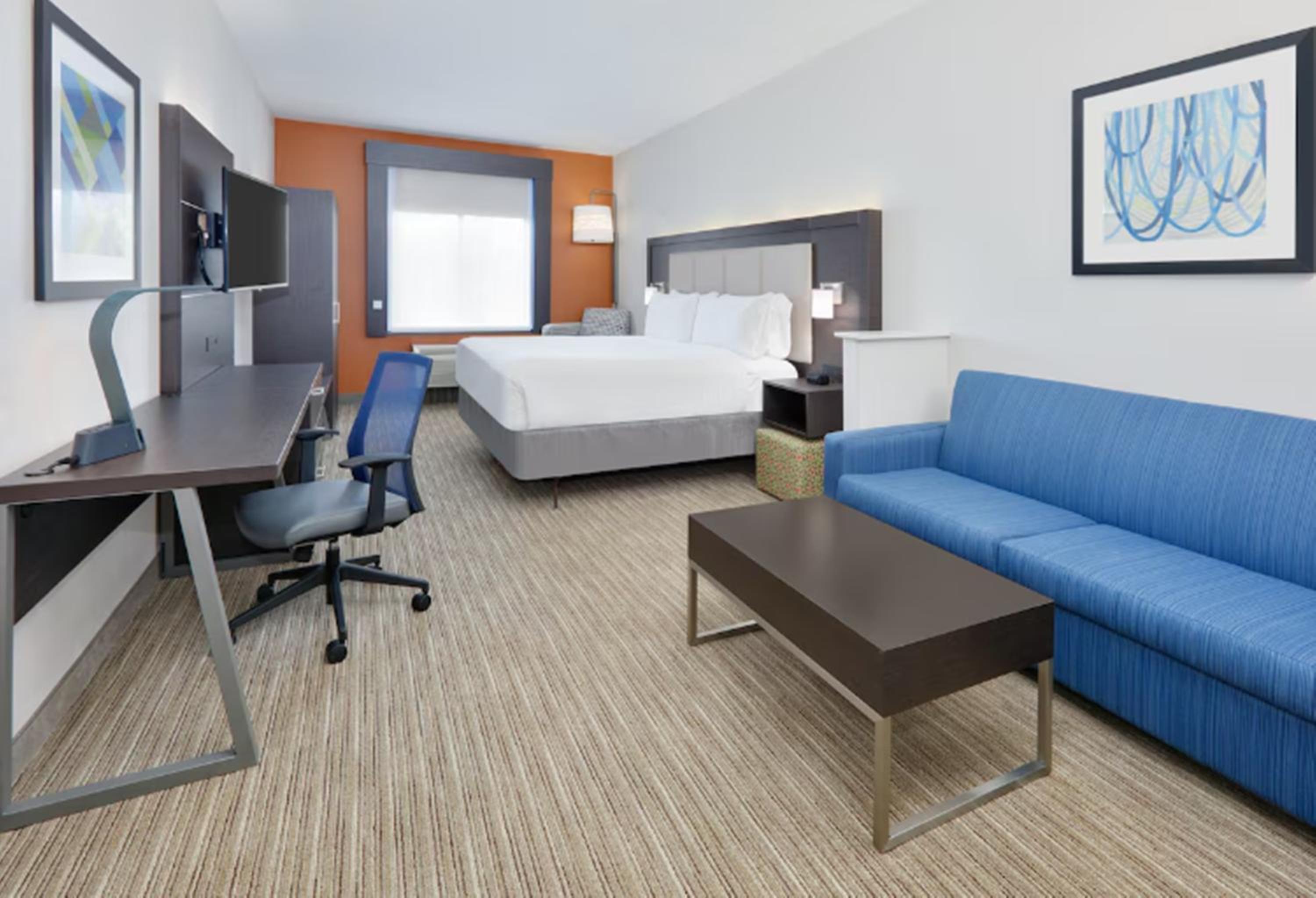 Suite - Hearing Accessible - Non-Smoking - Photo 2