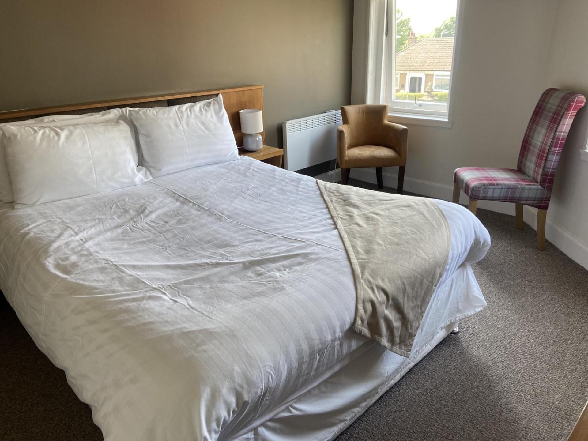 Double Room - Photo 9