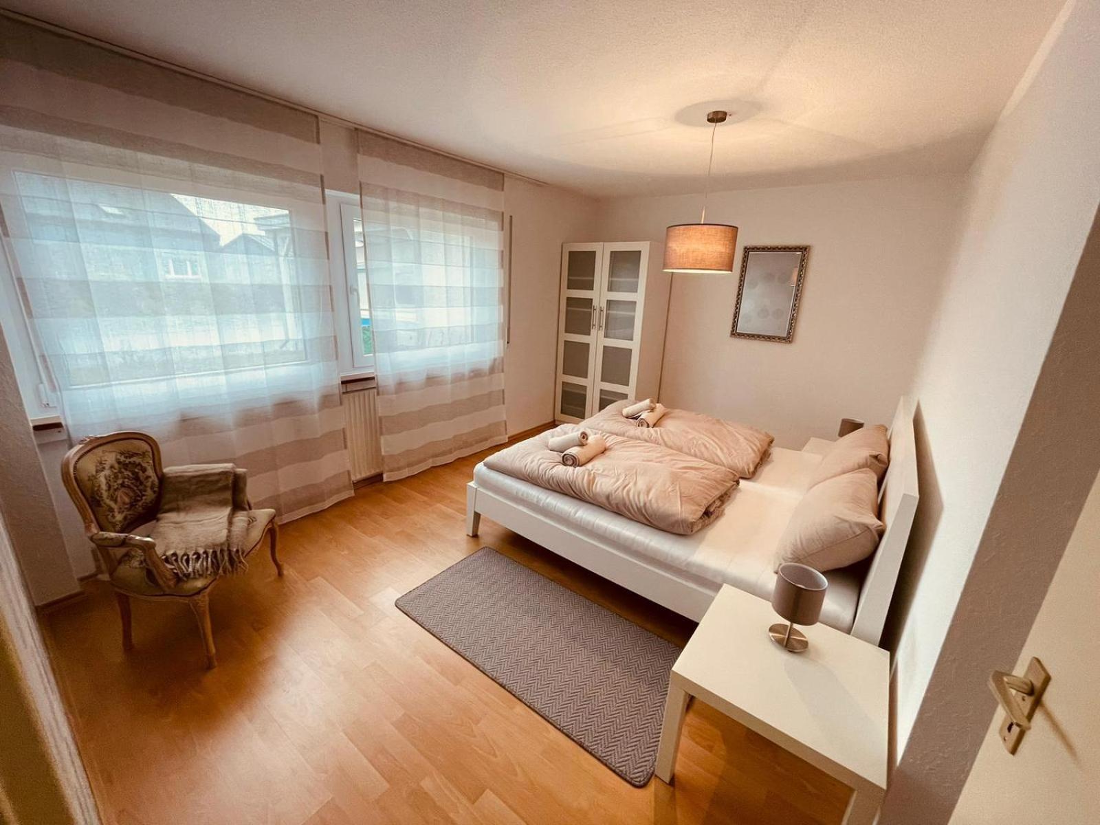 One-Bedroom Apartment with Shower photo 1