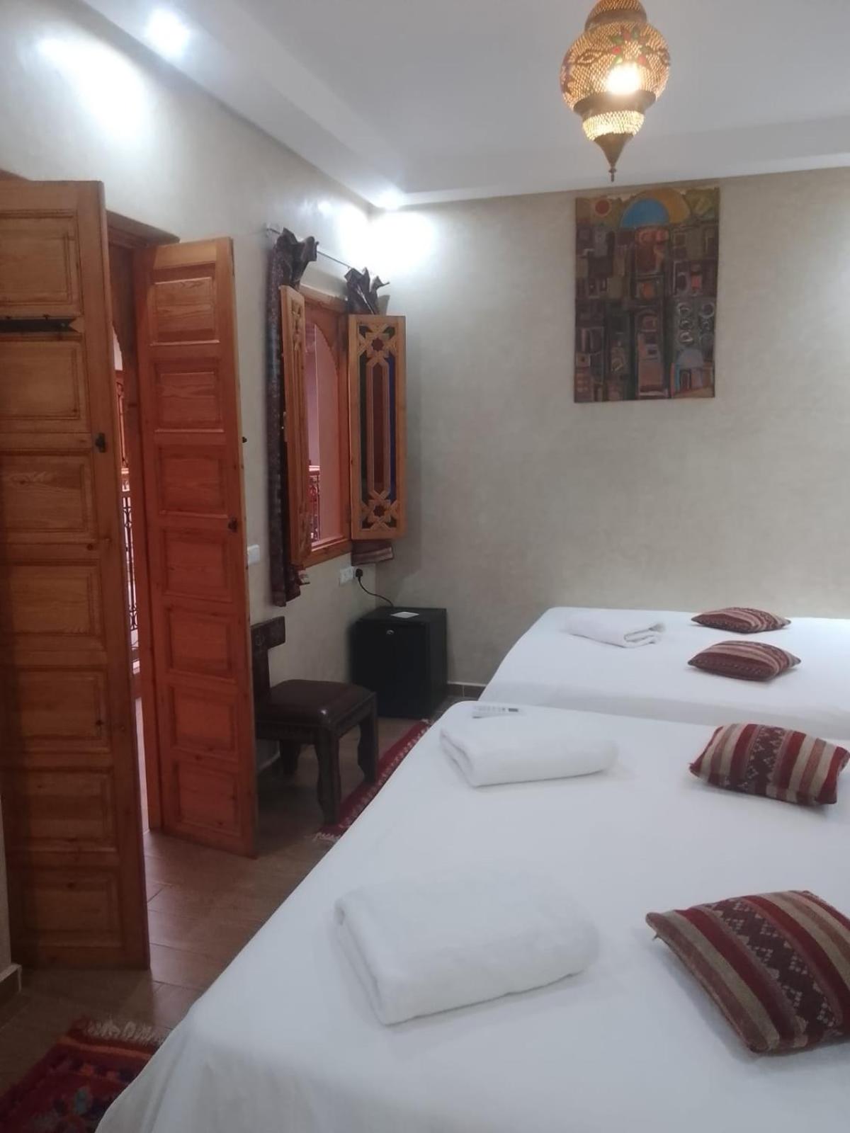 Quadruple Room with Private Bathroom - Photo 4