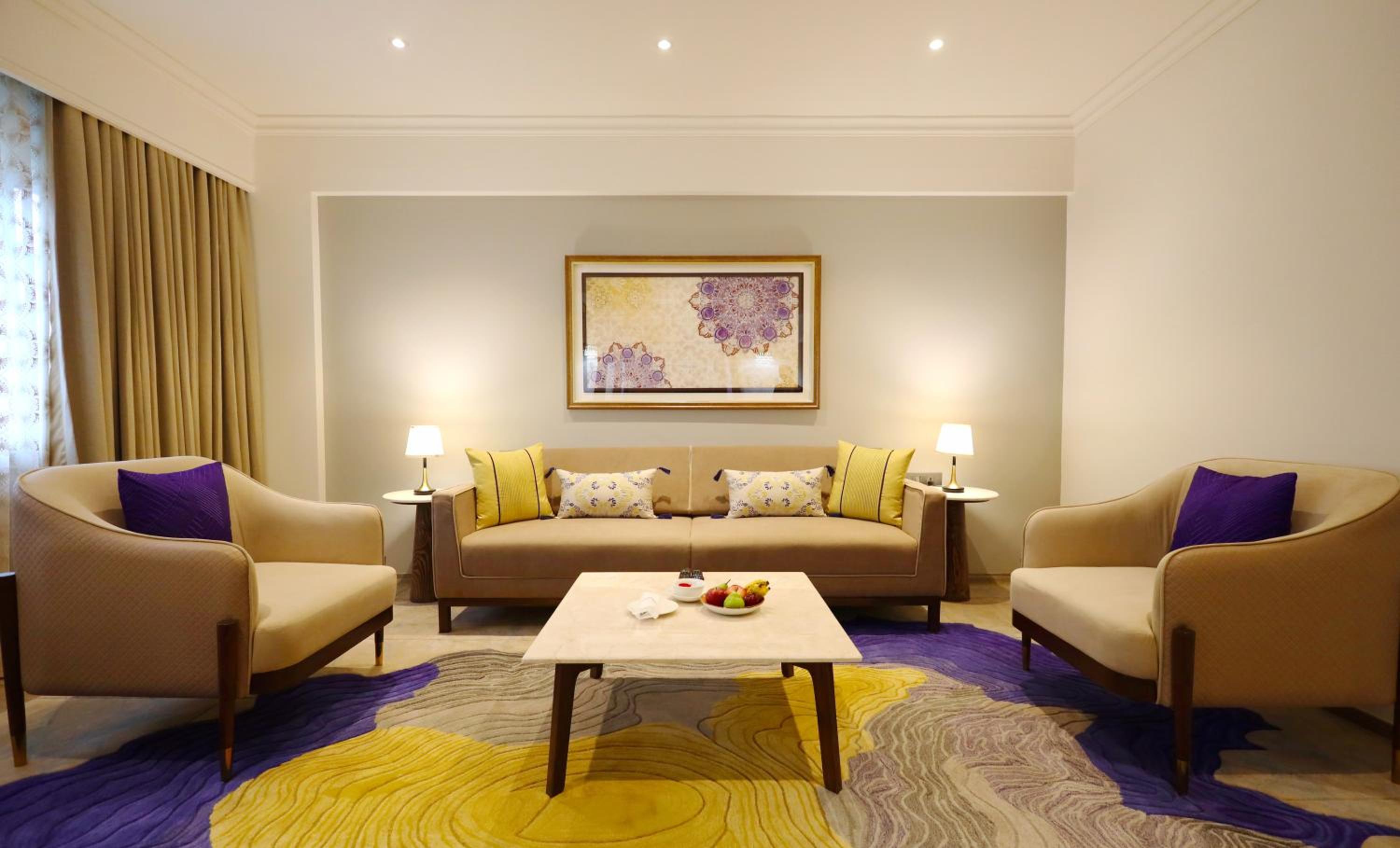 Executive Suite - Photo 4