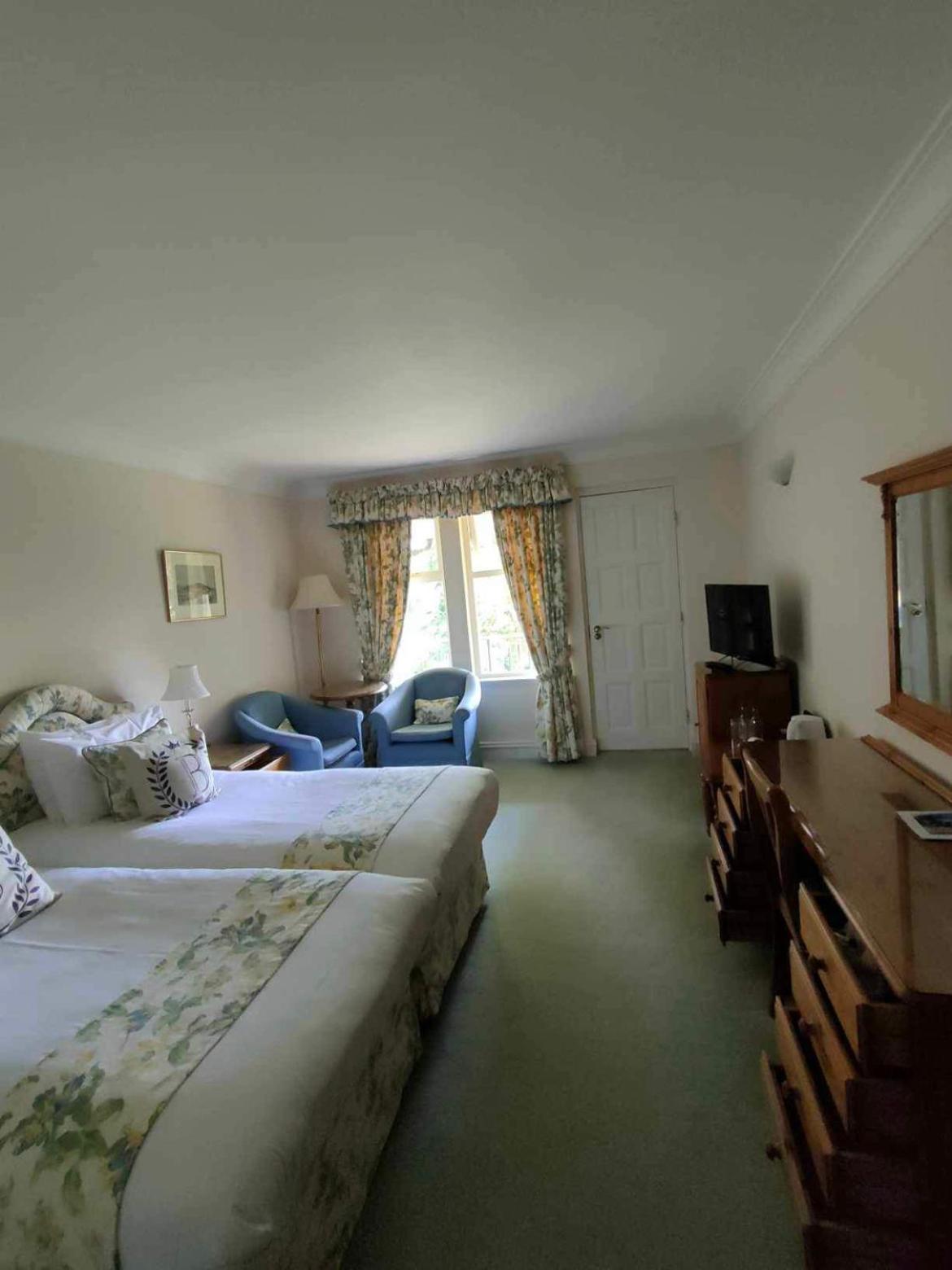 Riverside Twin Room - Riverside Building - Photo 2