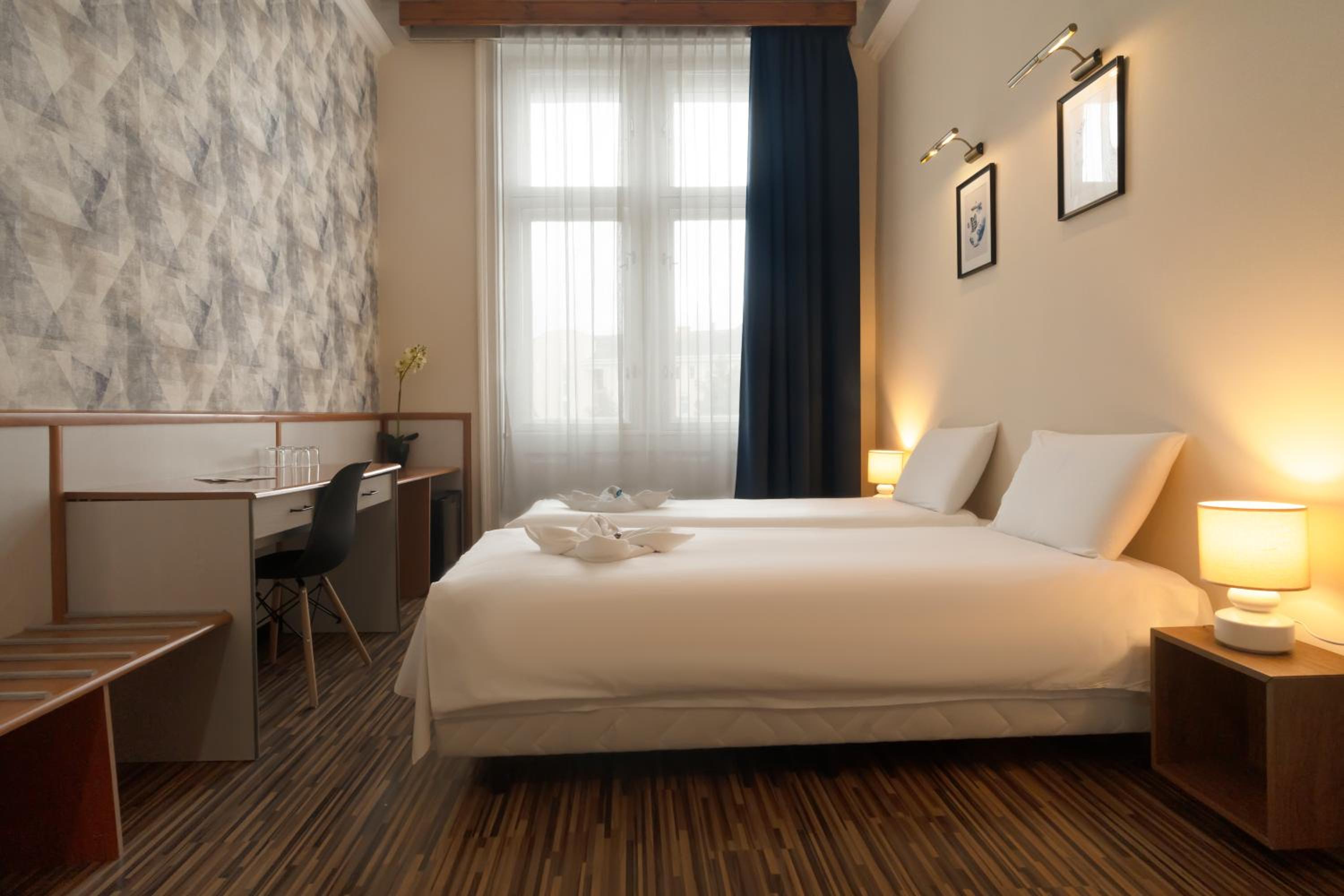 Superior Quadruple Room photo 3