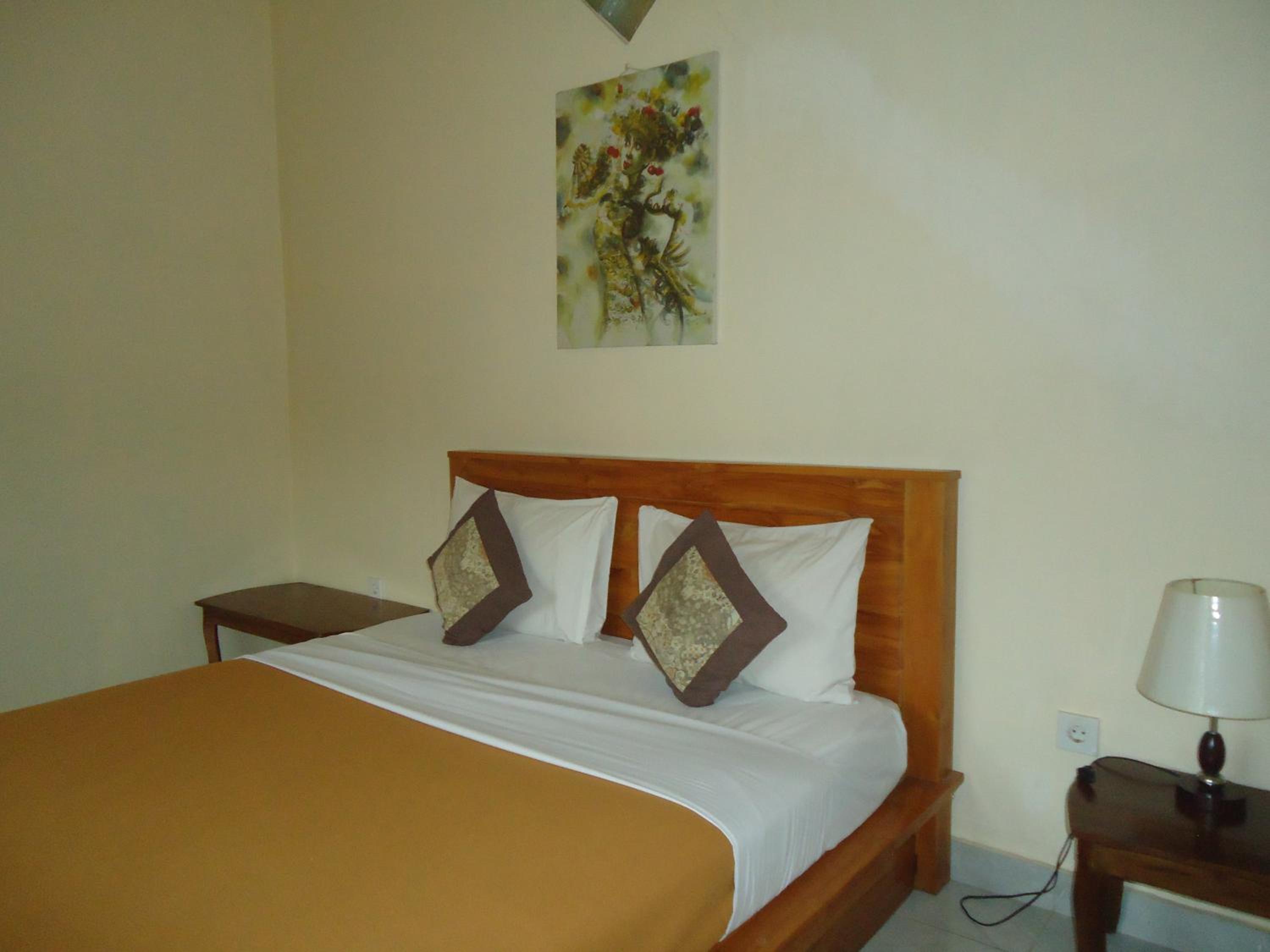 Deluxe Room - Photo 13