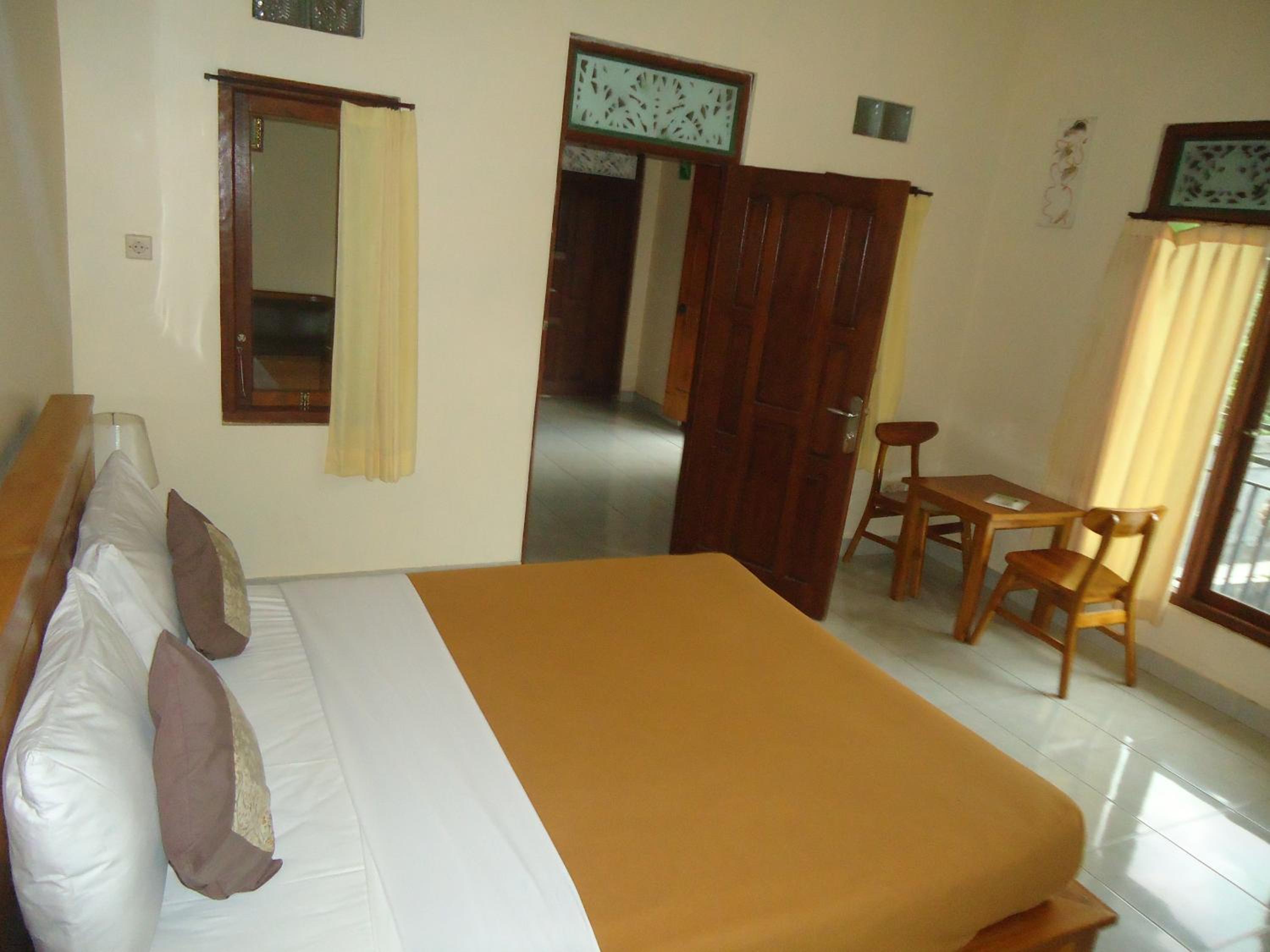 Deluxe Room - Photo 12