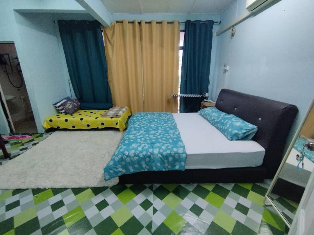 Four-Bedroom House photo 1