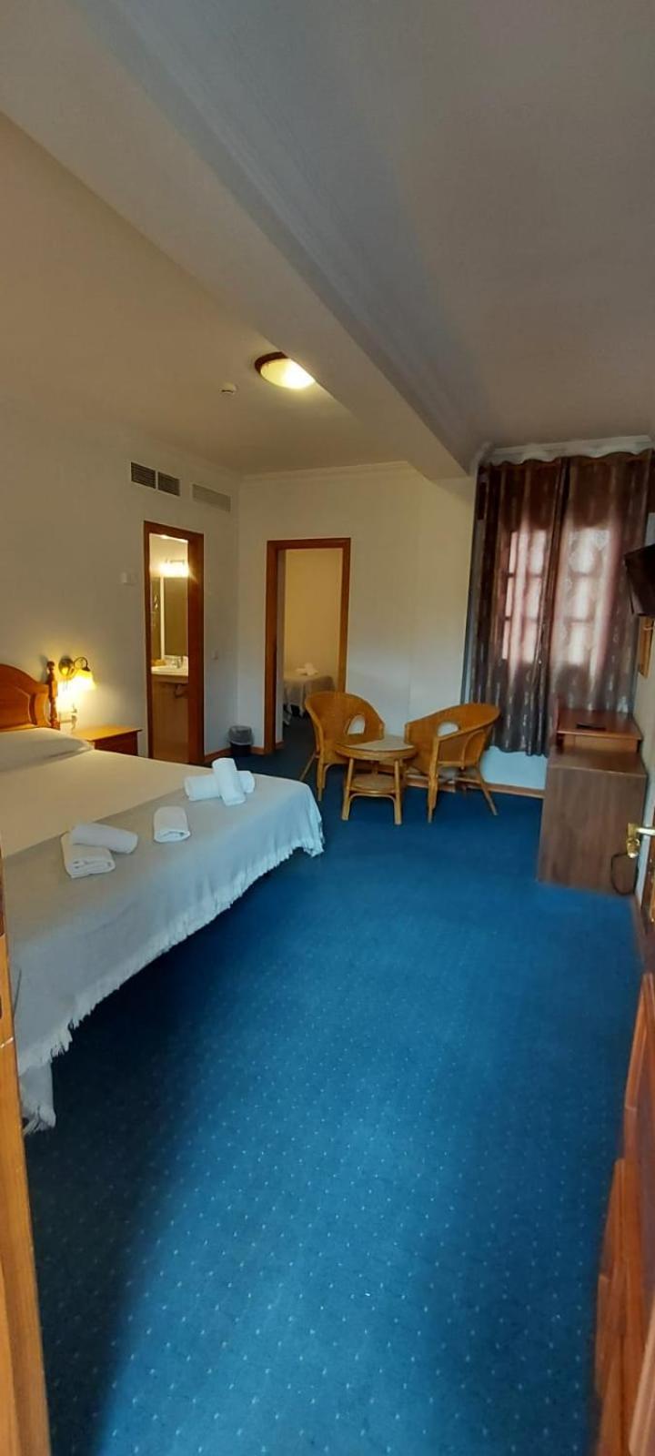 Family Room - Photo 4