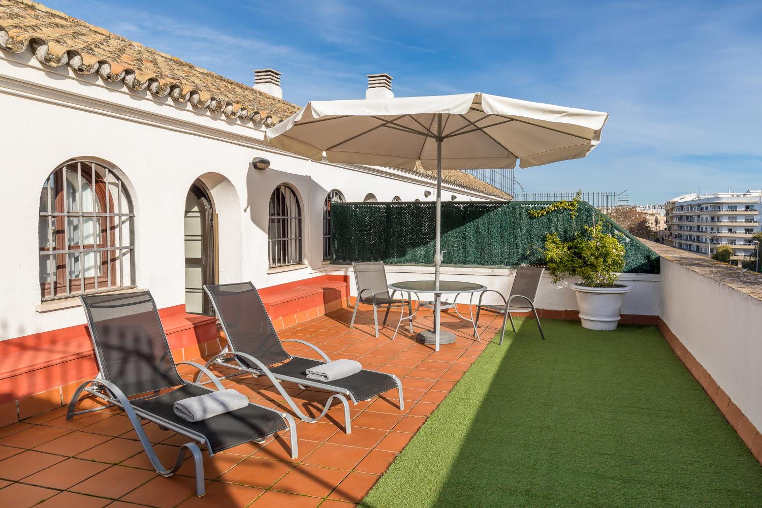 Superior Double or Twin Room with Terrace (2 Adults) - Photo 3