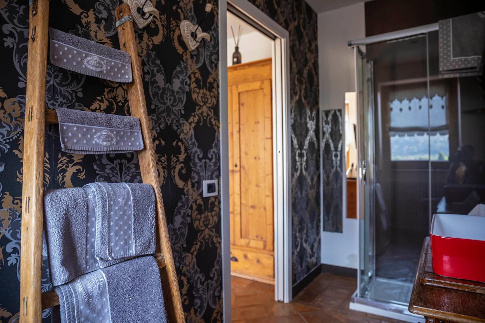 Deluxe Double or Twin Room with Pool View photo 3