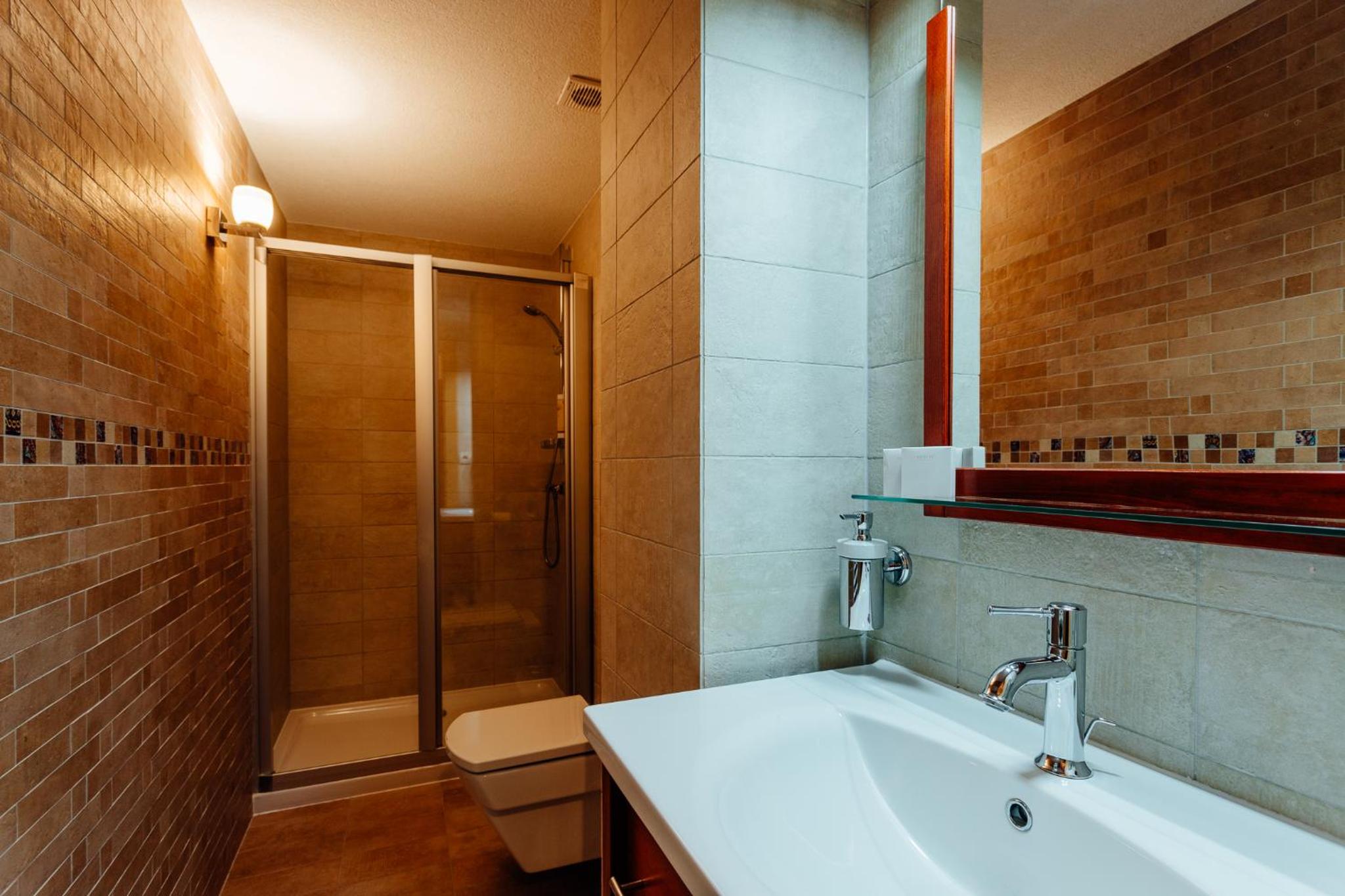 Standard Double or Twin Room photo 2