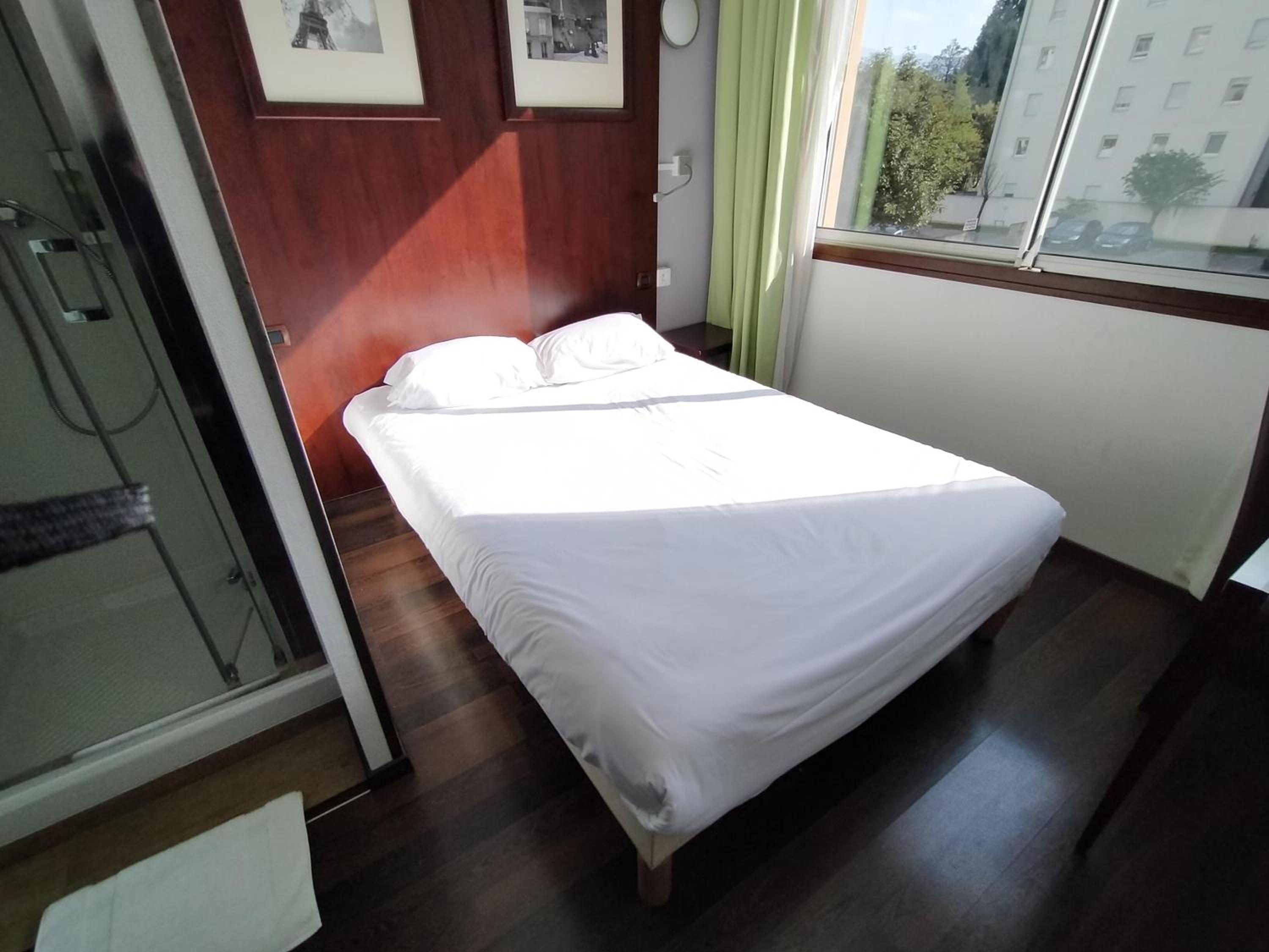 Single Room - Photo 3