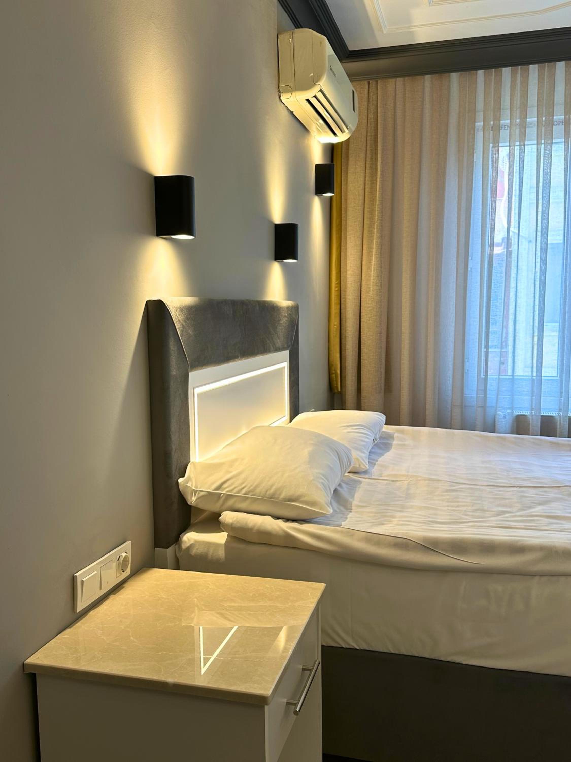 Standard Double Room photo 3