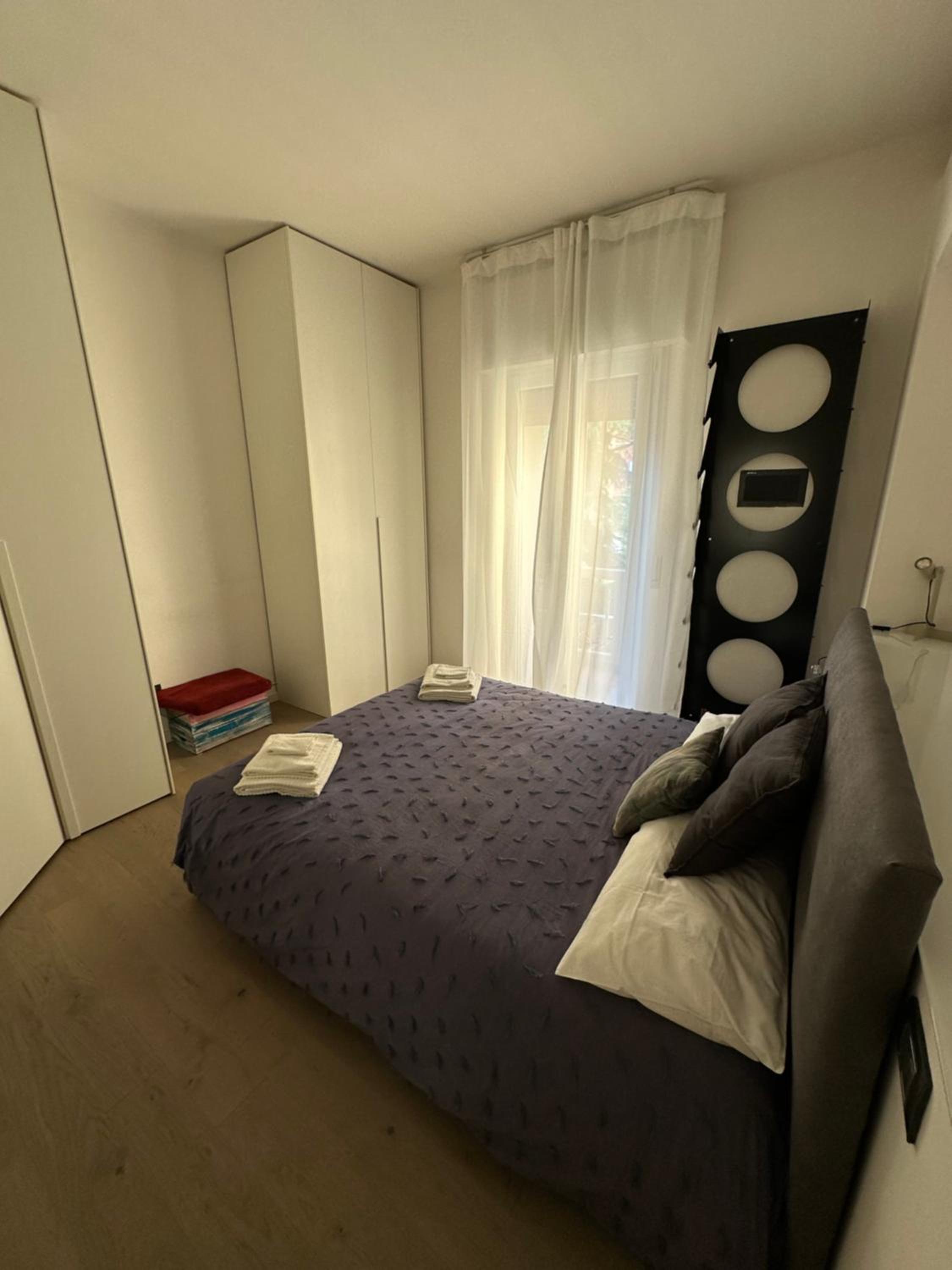 One-Bedroom Apartment photo 3