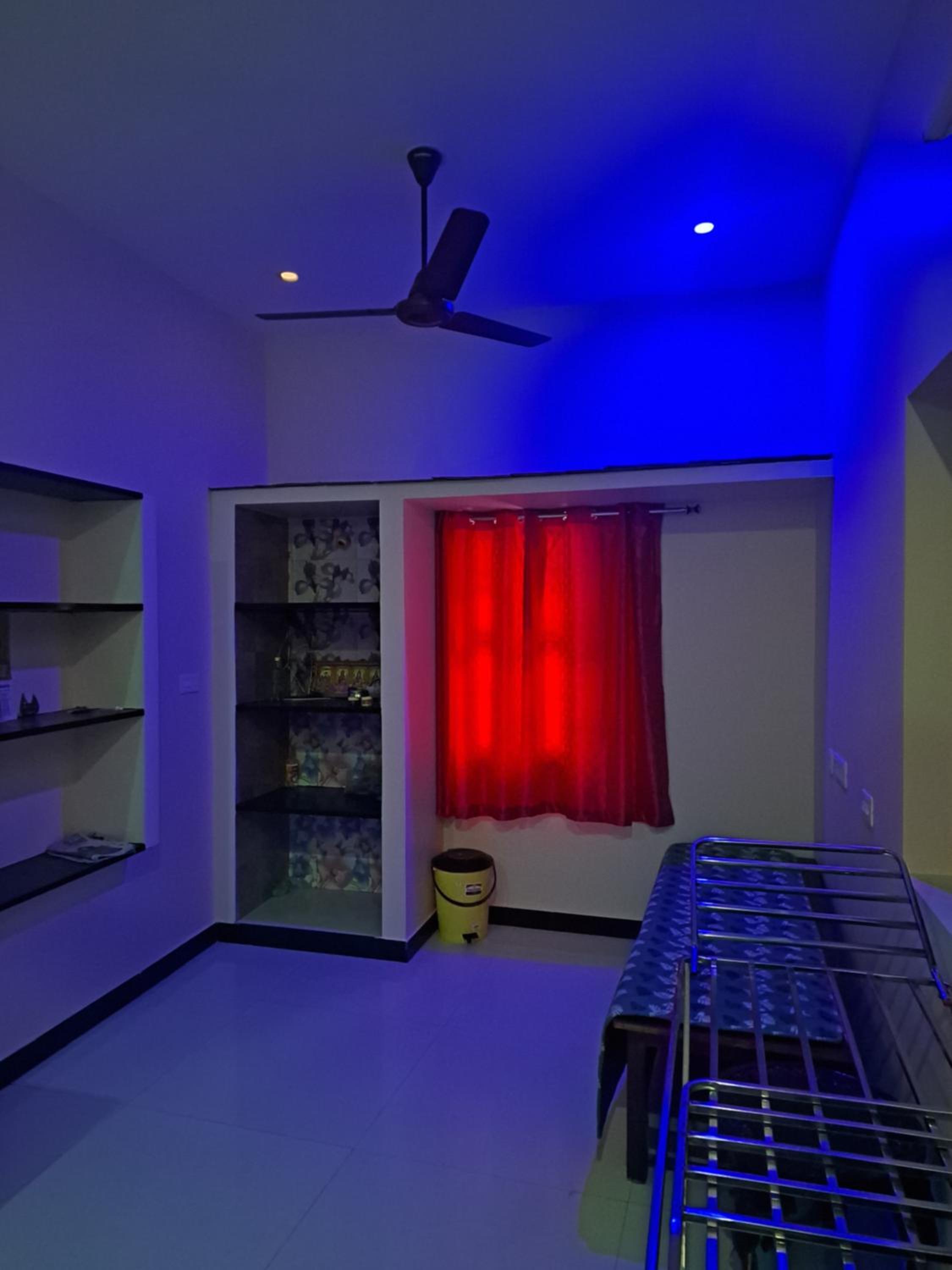 Family Room with Balcony photo 2