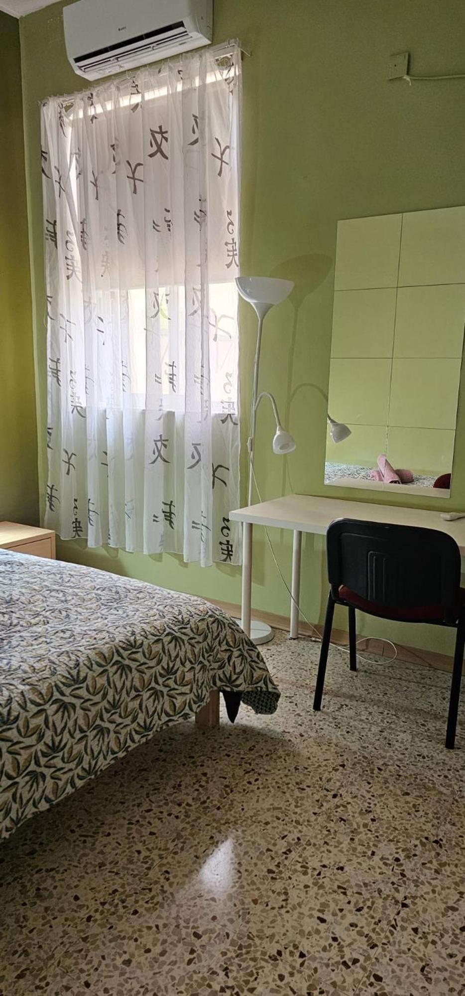 Budget Double Room photo 2