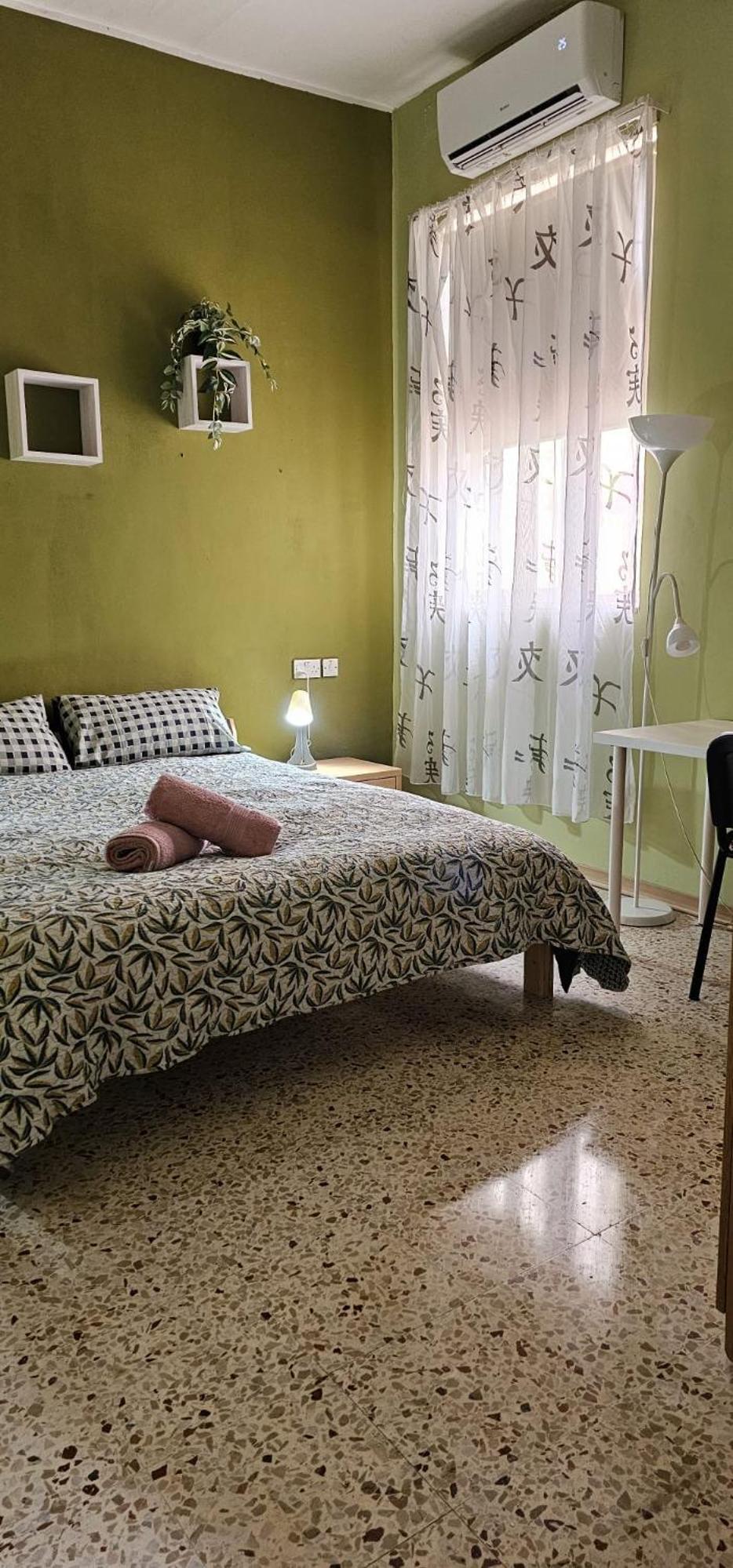 Budget Double Room photo 3