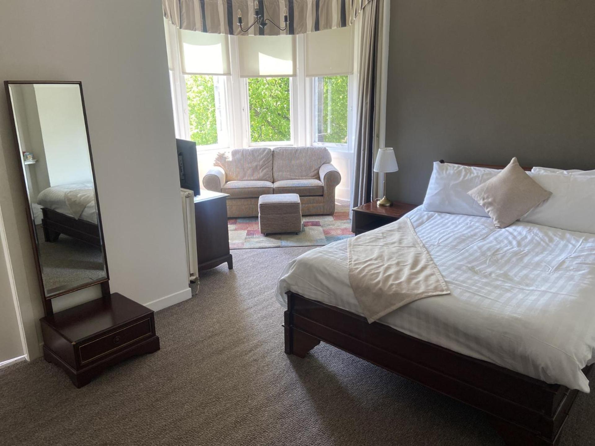 Family Room photo 1