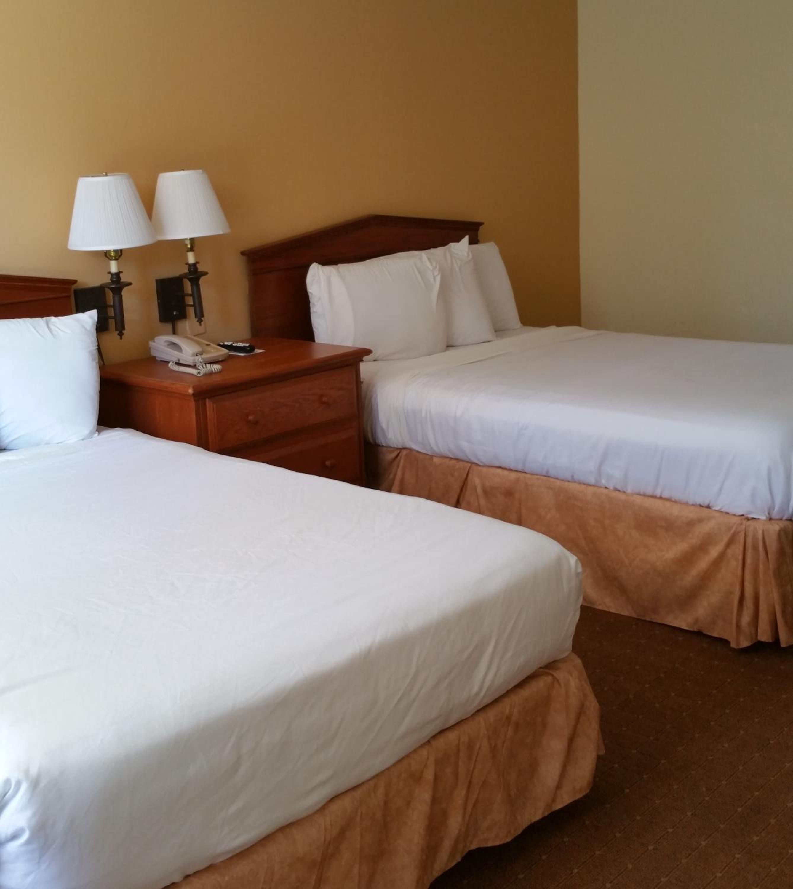 Basic Double Room photo 3