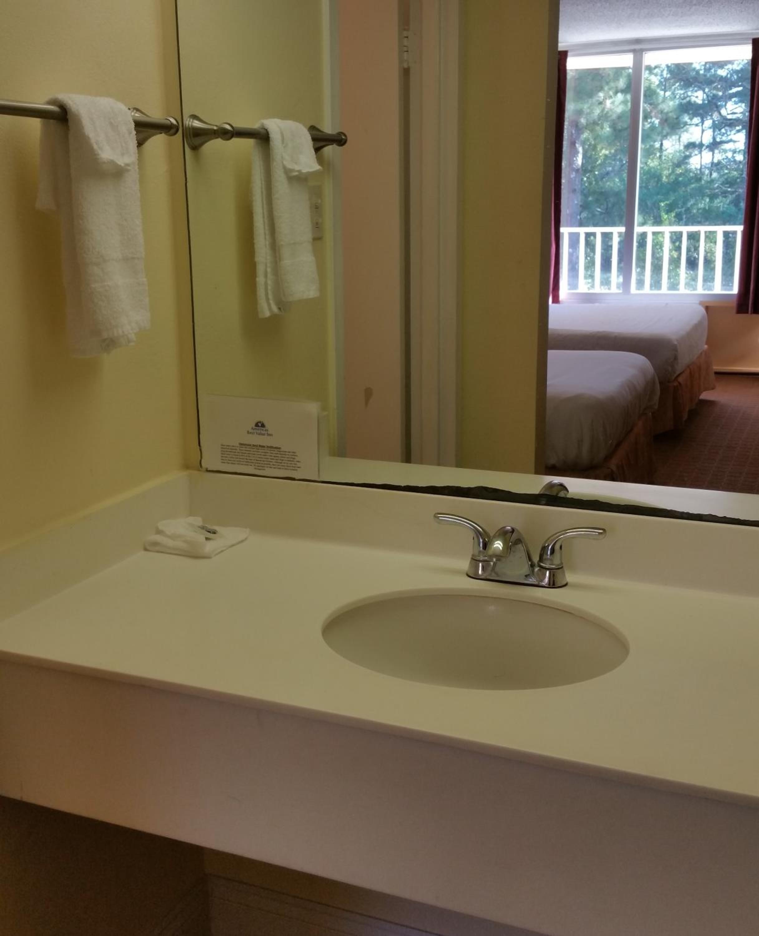 Basic Double Room photo 2