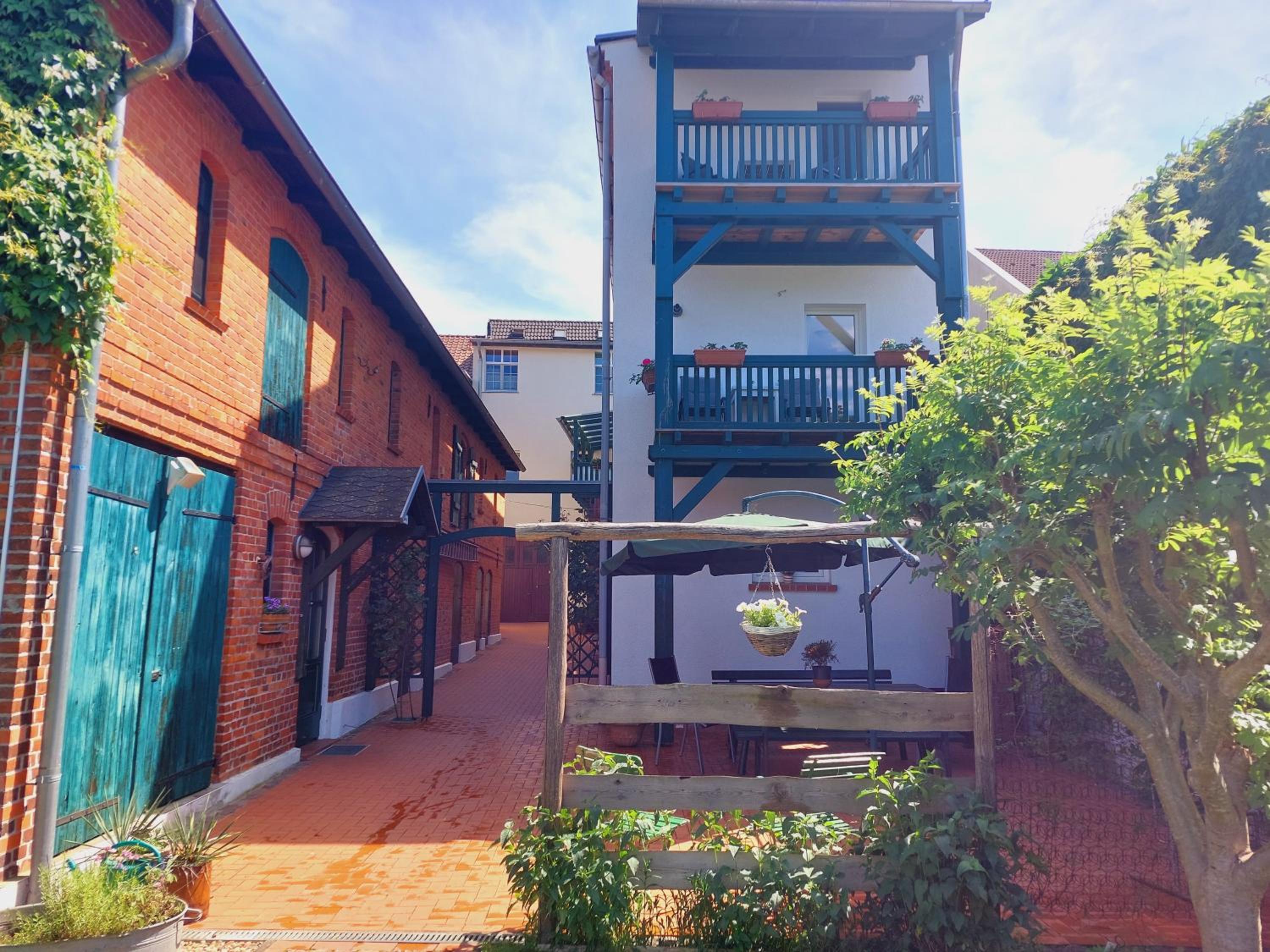 Apartment with Terrace photo 3