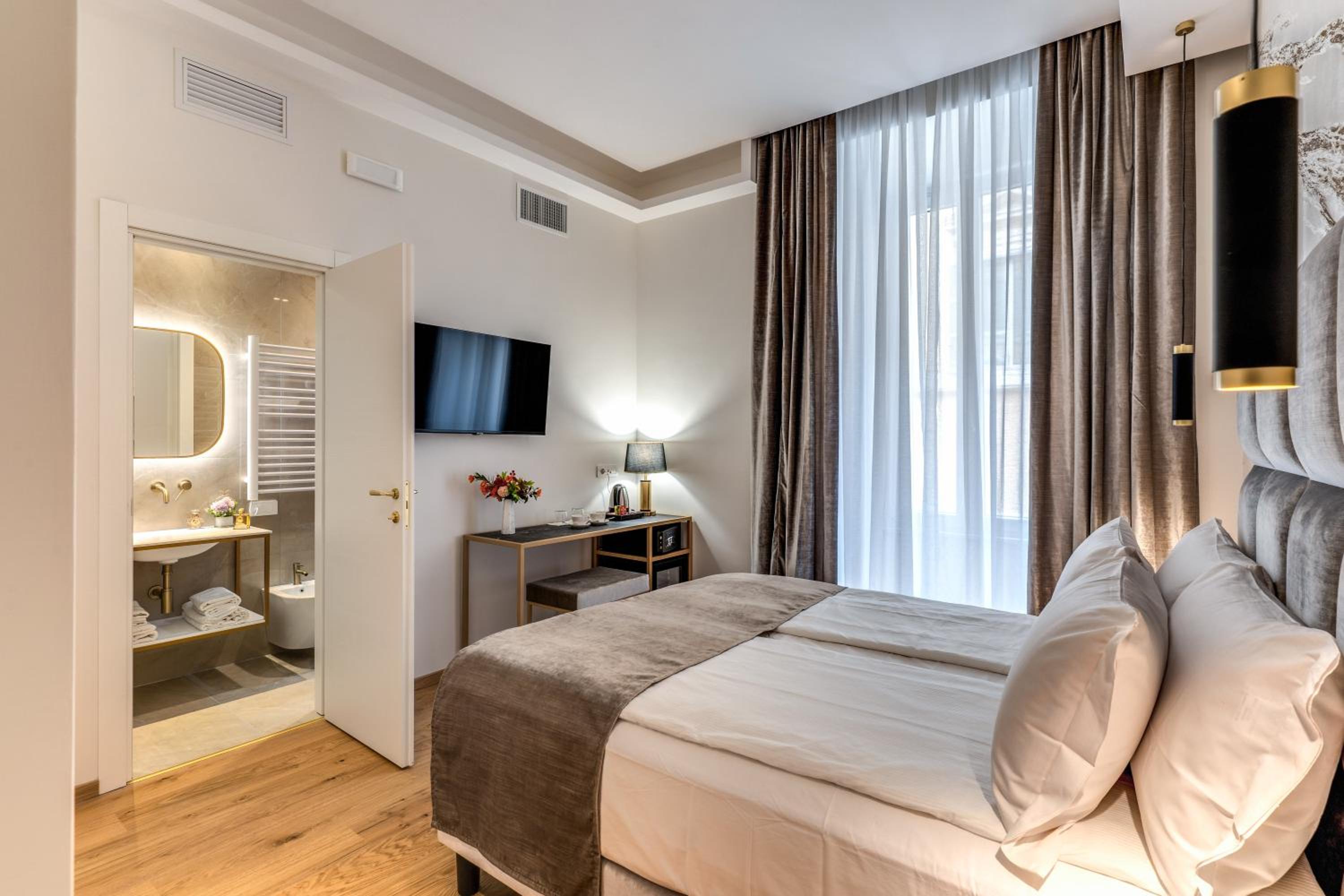 Superior Double Room photo 2