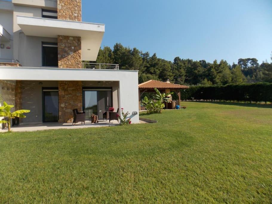 Villa - Beach Front photo 2