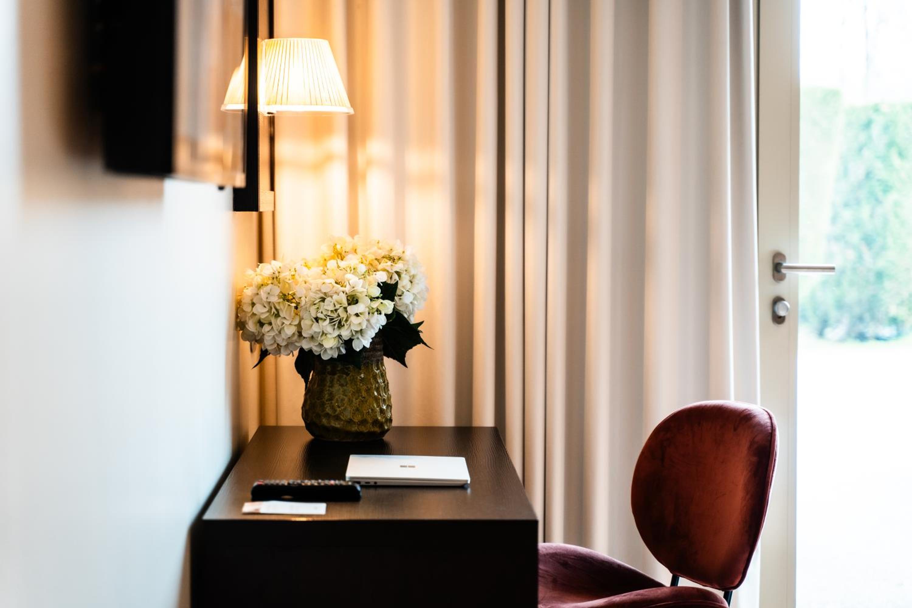 Double Room (1 Adult) - Photo 8