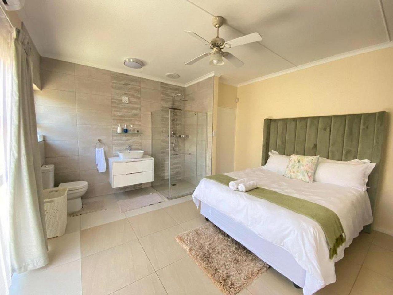 Double Room With Private Bathroom photo 3